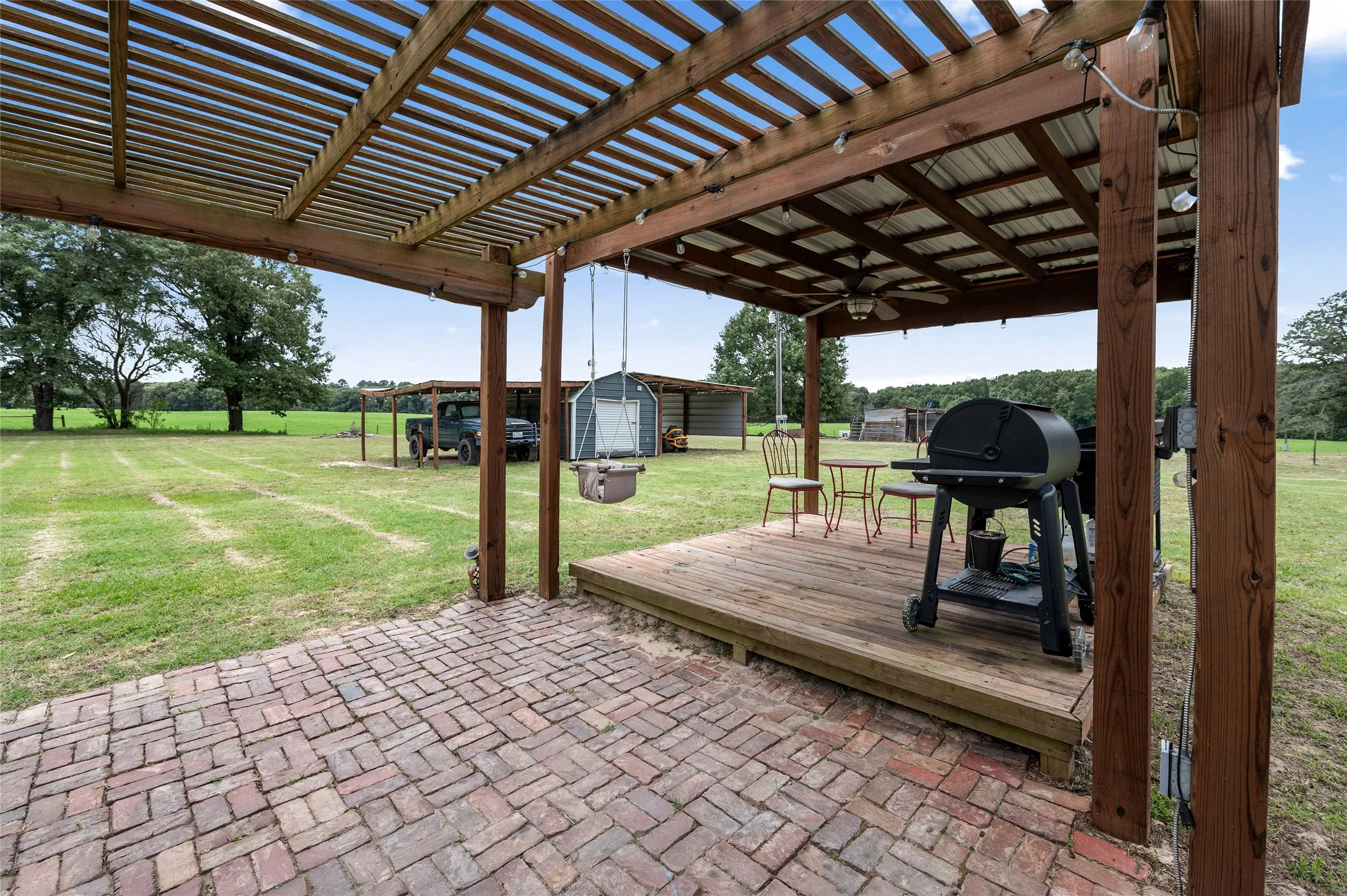Single Family Residence For Sale in Wood County , 821 County road 3245, Quitman, Texas 75783, 2 Bedrooms, 2 Bathrooms, Garage spaces, 1,248 Sqft, built in 2006, Price $244,900, mls#21301147, Real Estate Agent in Quitman, Homes For Sale in Wood county, Homes For Sale in Quitman, Realtor in Quitman Texas, Real Estate Brokerage Independent Realty Texas, Luminita Cordes Realtor