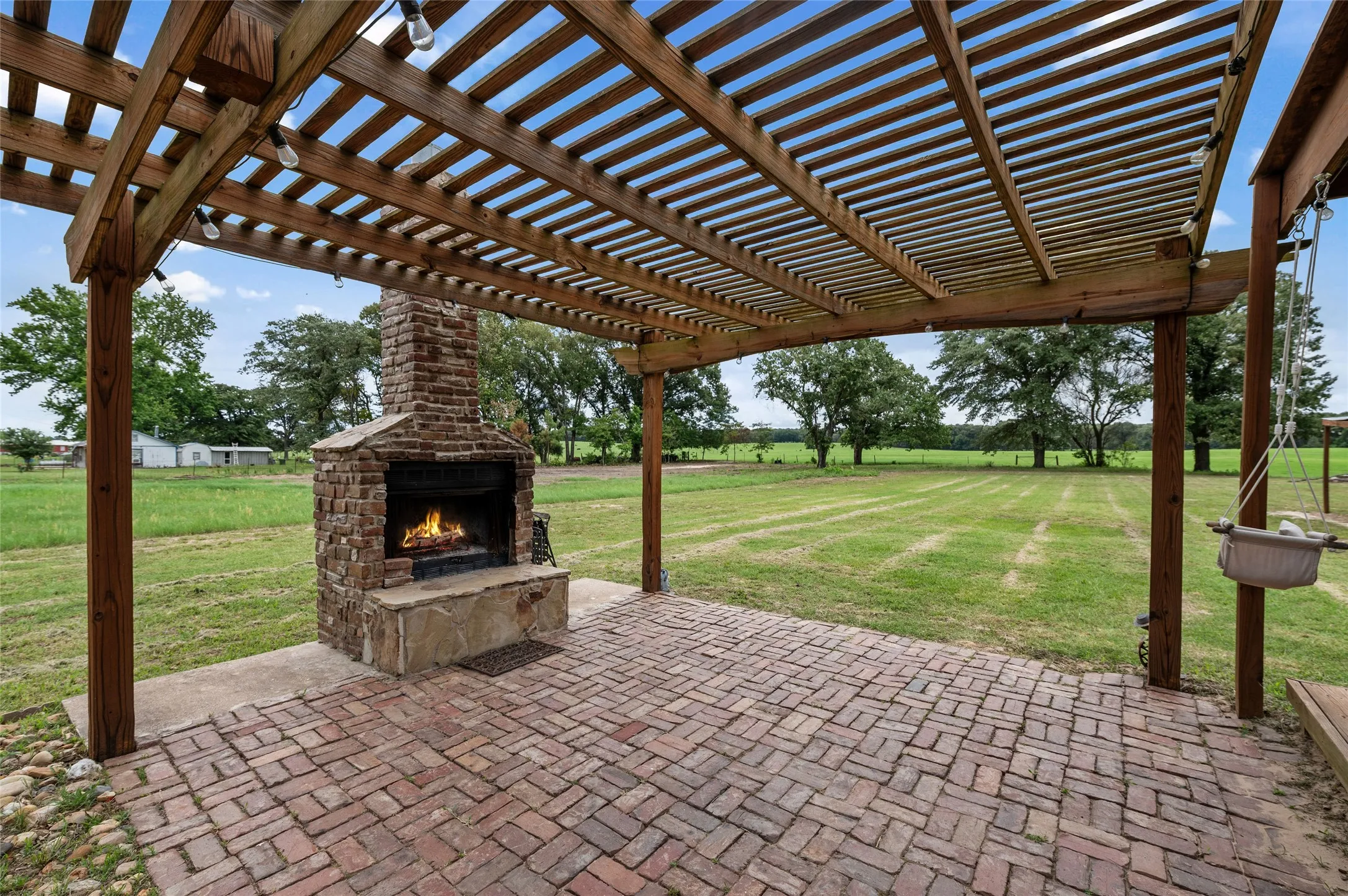 Single Family Residence For Sale in Wood County , 821 County road 3245, Quitman, Texas 75783, 2 Bedrooms, 2 Bathrooms, Garage spaces, 1,248 Sqft, built in 2006, Price $244,900, mls#21301147, Real Estate Agent in Quitman, Homes For Sale in Wood county, Homes For Sale in Quitman, Realtor in Quitman Texas, Real Estate Brokerage Independent Realty Texas, Luminita Cordes Realtor