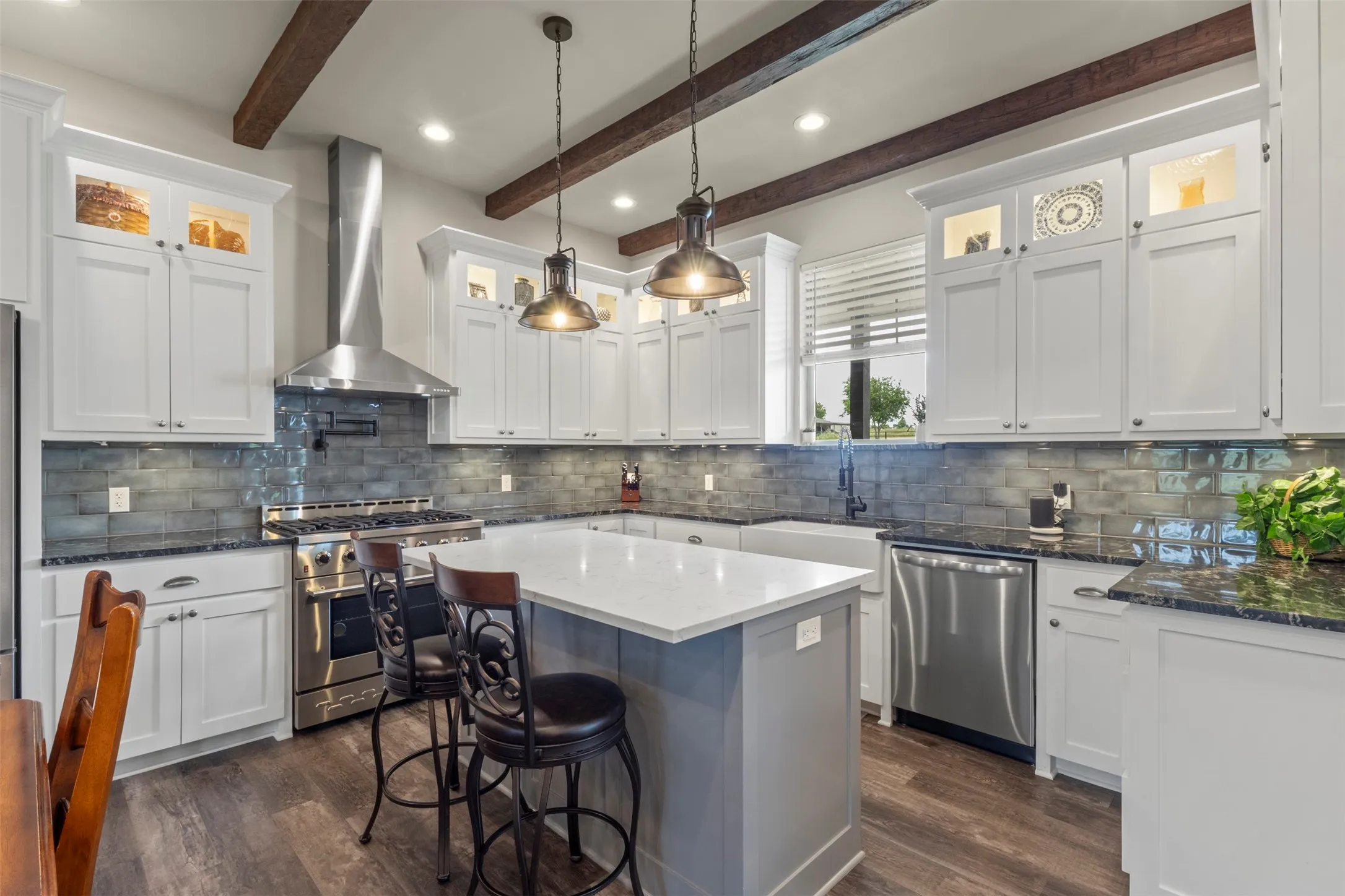 Single Family Residence For Sale in Grayson County , 10078 Farmington Road, Van Alstyne, Texas 75495, 5 Bedroom, 5 Bathroom, 12 Garage spaces, 2,690 Sqft, built in 2019, mls#21301099, Real Estate Agent in Van Alstyne, Homes For Sale in Grayson county, Homes For Sale in Van Alstyne, Realtor in Van Alstyne Texas, Real Estate Brokerage Independent Realty Texas, Luminita Cordes Realtor