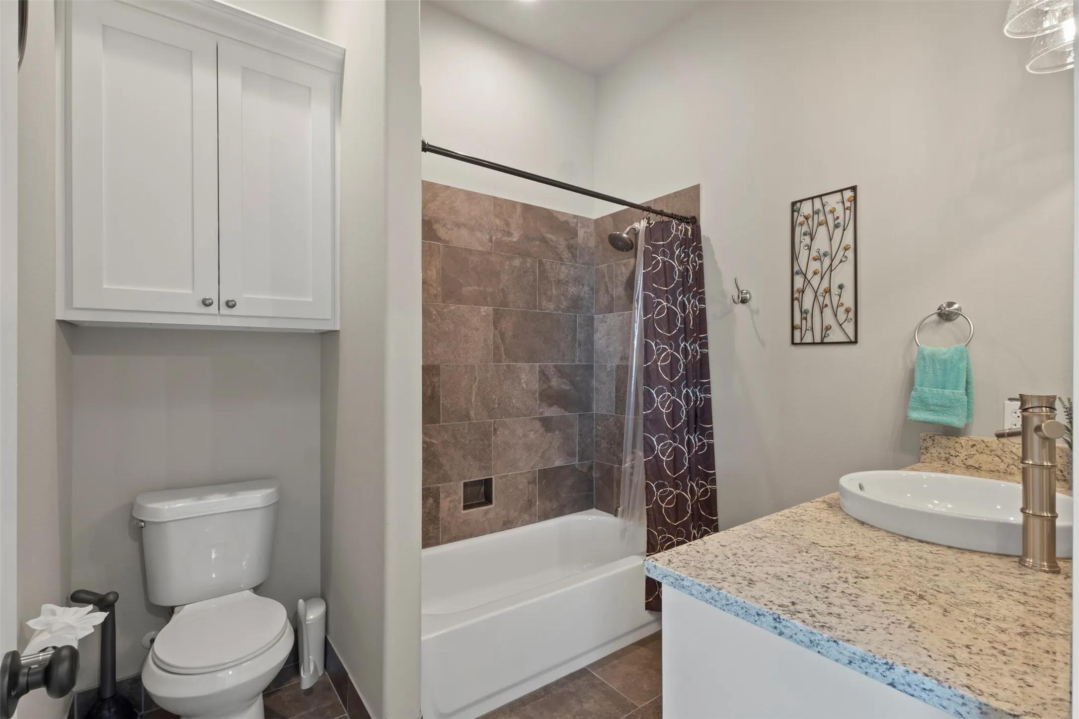 Single Family Residence For Sale in Grayson County , 10078 Farmington Road, Van Alstyne, Texas 75495, 5 Bedroom, 5 Bathroom, 12 Garage spaces, 2,690 Sqft, built in 2019, mls#21301099, Real Estate Agent in Van Alstyne, Homes For Sale in Grayson county, Homes For Sale in Van Alstyne, Realtor in Van Alstyne Texas, Real Estate Brokerage Independent Realty Texas, Luminita Cordes Realtor