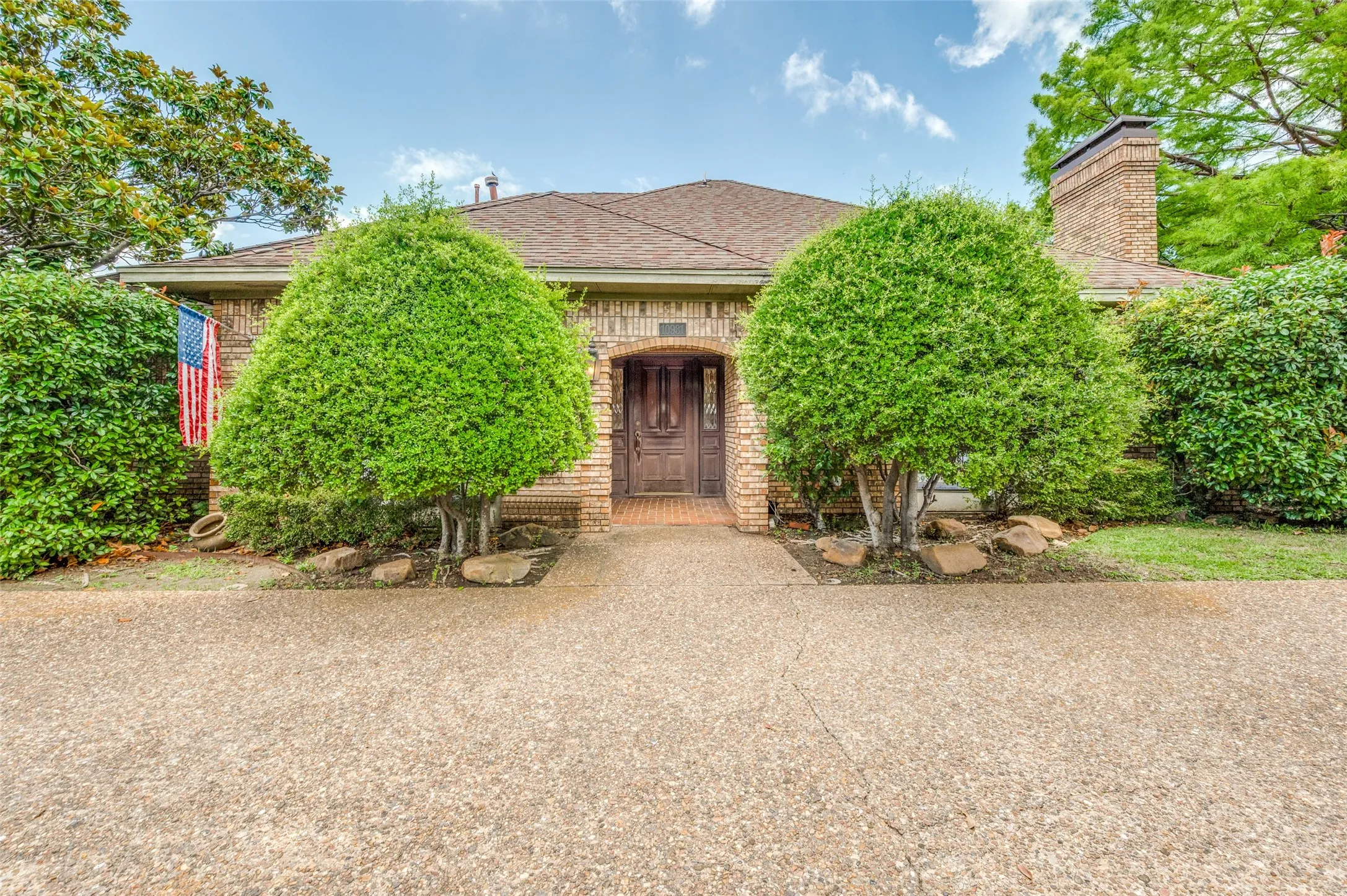 Single Family Residence For Sale in Dallas County , 10931 Marsh Lane, Dallas, Texas 75229, 4 Bedroom, 3 Bathroom, 2 Garage spaces, 2,478 Sqft, built in 1981, mls#21300779, Real Estate Agent in Dallas, Homes For Sale in Dallas county, Homes For Sale in Dallas, Realtor in Dallas Texas, Real Estate Brokerage Independent Realty Texas, Luminita Cordes Realtor