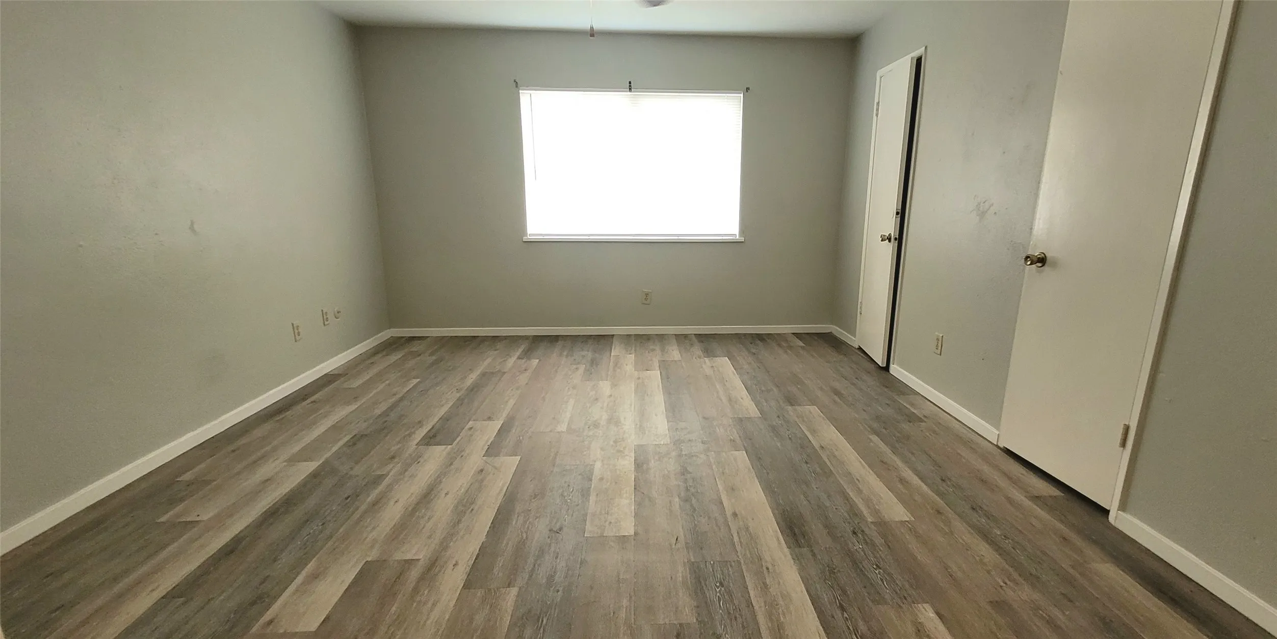 Single Family Residence For Rent in Dallas County , 7314 Emory Oak Lane, Dallas, Texas 75249, 3 Bedrooms, 2 Bathrooms, 2 Garage spaces, 1,711 Sqft, built in 1978, Price $1,850, mls#21301163, Real Estate Agent in Dallas, Homes For Rent in Dallas county, Homes For Rent in Dallas, Realtor in Dallas Texas, Real Estate Brokerage Independent Realty Texas, Luminita Cordes Realtor