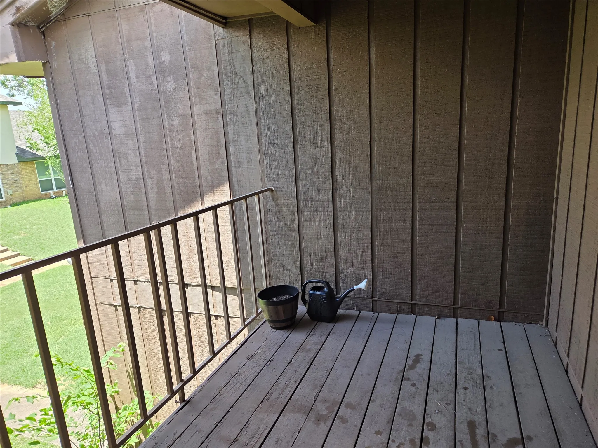 Townhouse For Sale in Dallas County , 1402 S Carrier Parkway 307, Grand Prairie, Texas 75051, 3 Bedroom, 3 Bathroom, 2 Garage spaces, 1,654 Sqft, built in 1974, mls#21300010, Real Estate Agent in Grand Prairie, Homes For Sale in Dallas county, Homes For Sale in Grand Prairie, Realtor in Grand Prairie Texas, Real Estate Brokerage Independent Realty Texas, Luminita Cordes Realtor