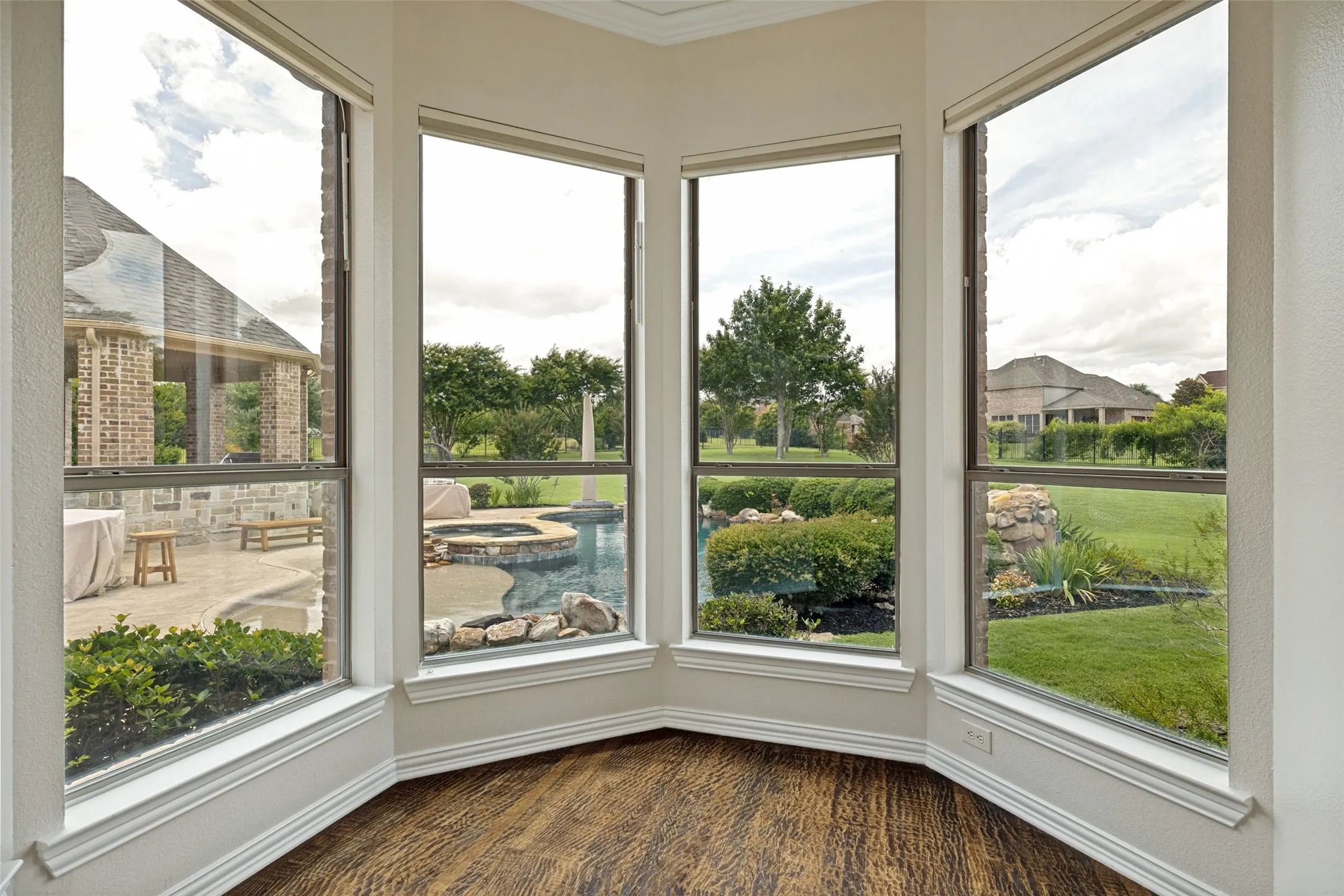 Single Family Residence For Sale in Collin County , 671 Lakeridge Drive, Fairview, Texas 75069, 5 Bedroom, 5 Bathroom, 4 Garage spaces, 5,253 Sqft, built in 2006, mls#21263794, Real Estate Agent in Fairview, Homes For Sale in Collin county, Homes For Sale in Fairview, Realtor in Fairview Texas, Real Estate Brokerage Independent Realty Texas, Luminita Cordes Realtor