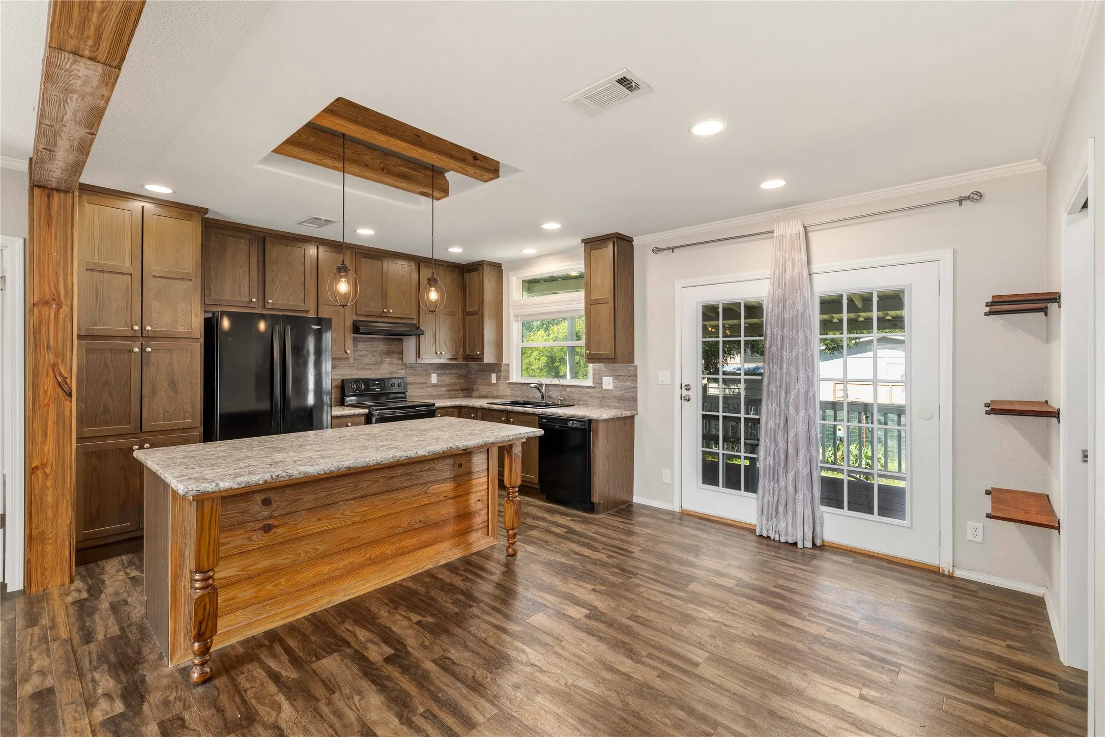 Single Family Residence For Sale in Brown County , 157 David Street, Brownwood, Texas 76801, 3 Bedroom, 2 Bathroom, Garage spaces, 1,568 Sqft, built in 2017, mls#21300252, Real Estate Agent in Brownwood, Homes For Sale in Brown county, Homes For Sale in Brownwood, Realtor in Brownwood Texas, Real Estate Brokerage Independent Realty Texas, Luminita Cordes Realtor
