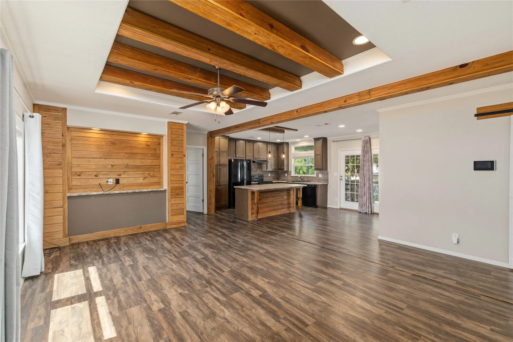 Single Family Residence For Sale in Brown County , 157 David Street, Brownwood, Texas 76801, 3 Bedroom, 2 Bathroom, Garage spaces, 1,568 Sqft, built in 2017, mls#21300252, Real Estate Agent in Brownwood, Homes For Sale in Brown county, Homes For Sale in Brownwood, Realtor in Brownwood Texas, Real Estate Brokerage Independent Realty Texas, Luminita Cordes Realtor