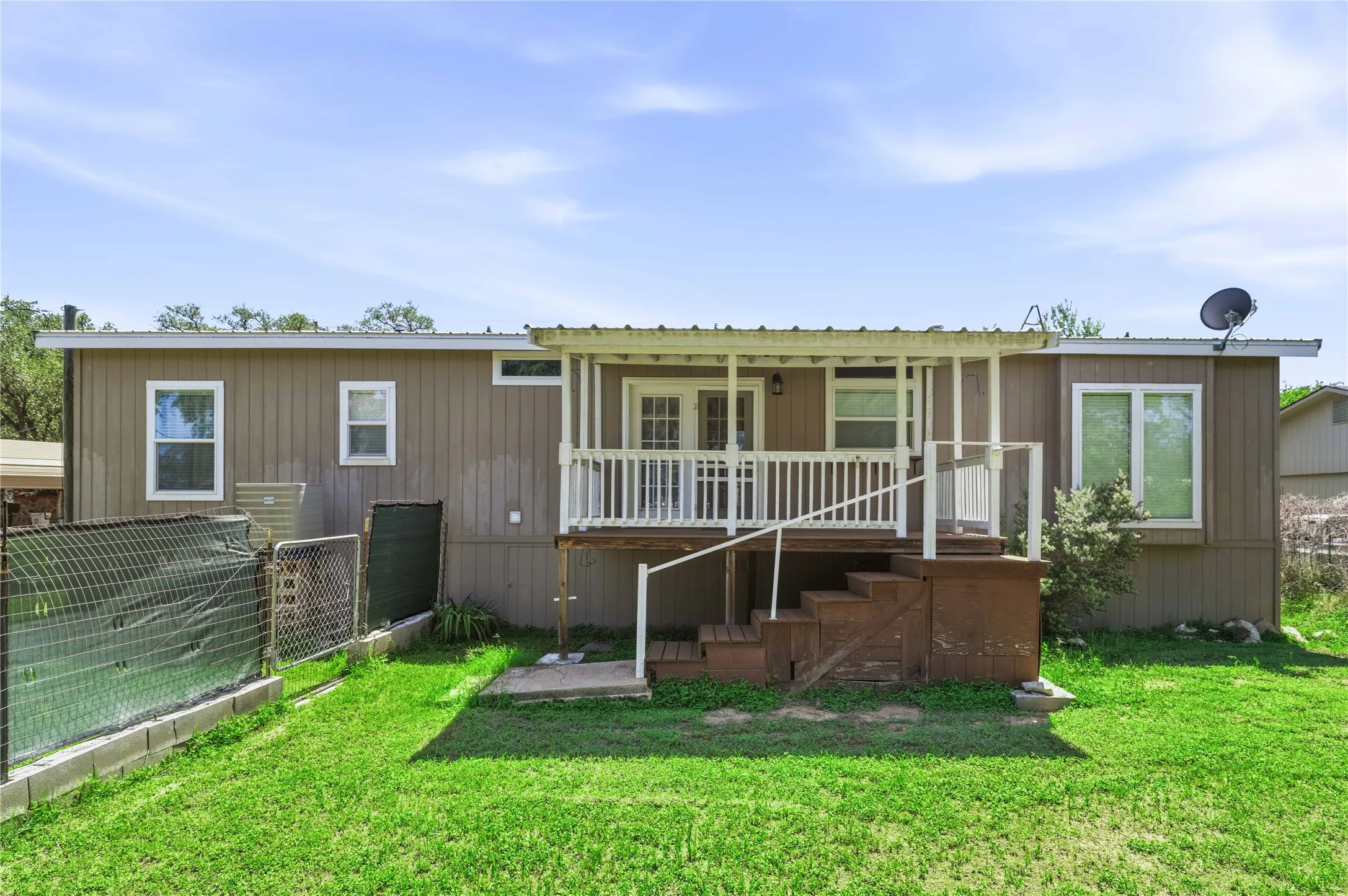 Single Family Residence For Sale in Brown County , 157 David Street, Brownwood, Texas 76801, 3 Bedroom, 2 Bathroom, Garage spaces, 1,568 Sqft, built in 2017, mls#21300252, Real Estate Agent in Brownwood, Homes For Sale in Brown county, Homes For Sale in Brownwood, Realtor in Brownwood Texas, Real Estate Brokerage Independent Realty Texas, Luminita Cordes Realtor