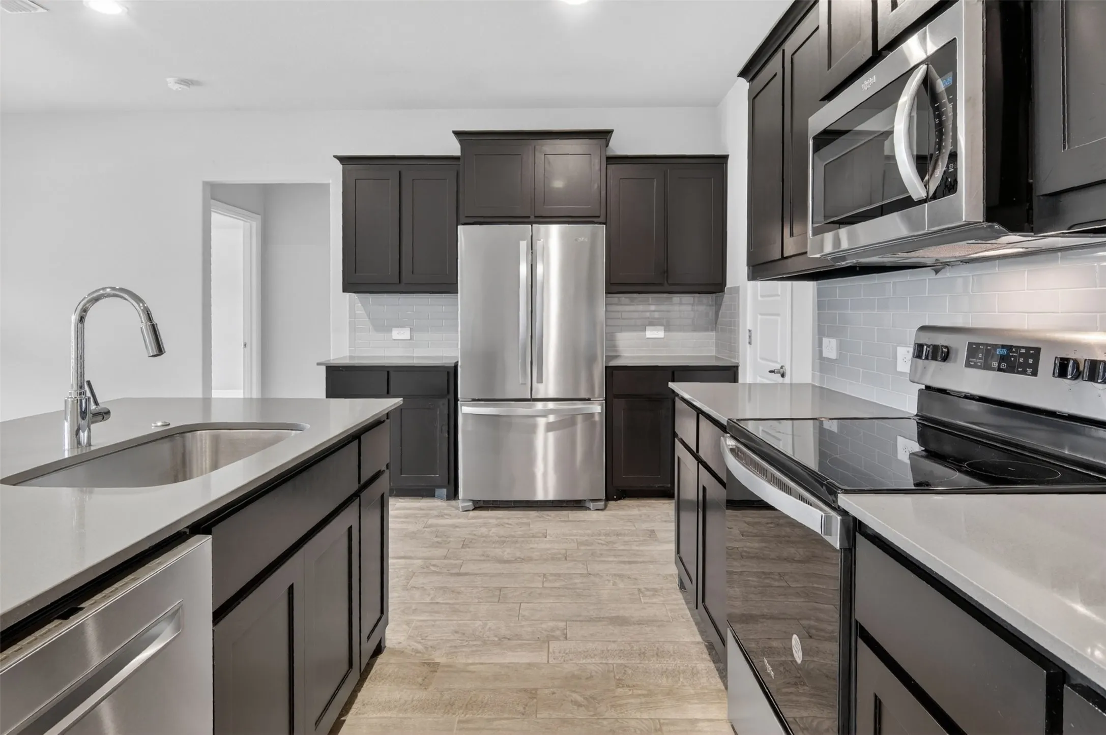 Single Family Residence For Sale in Johnson County , 1604 Forest Park Drive, Alvarado, Texas 76009, 4 Bedroom, 2 Bathroom, 2 Garage spaces, 2,188 Sqft, built in 2023, mls#21269435, Real Estate Agent in Alvarado, Homes For Sale in Johnson county, Homes For Sale in Alvarado, Realtor in Alvarado Texas, Real Estate Brokerage Independent Realty Texas, Luminita Cordes Realtor