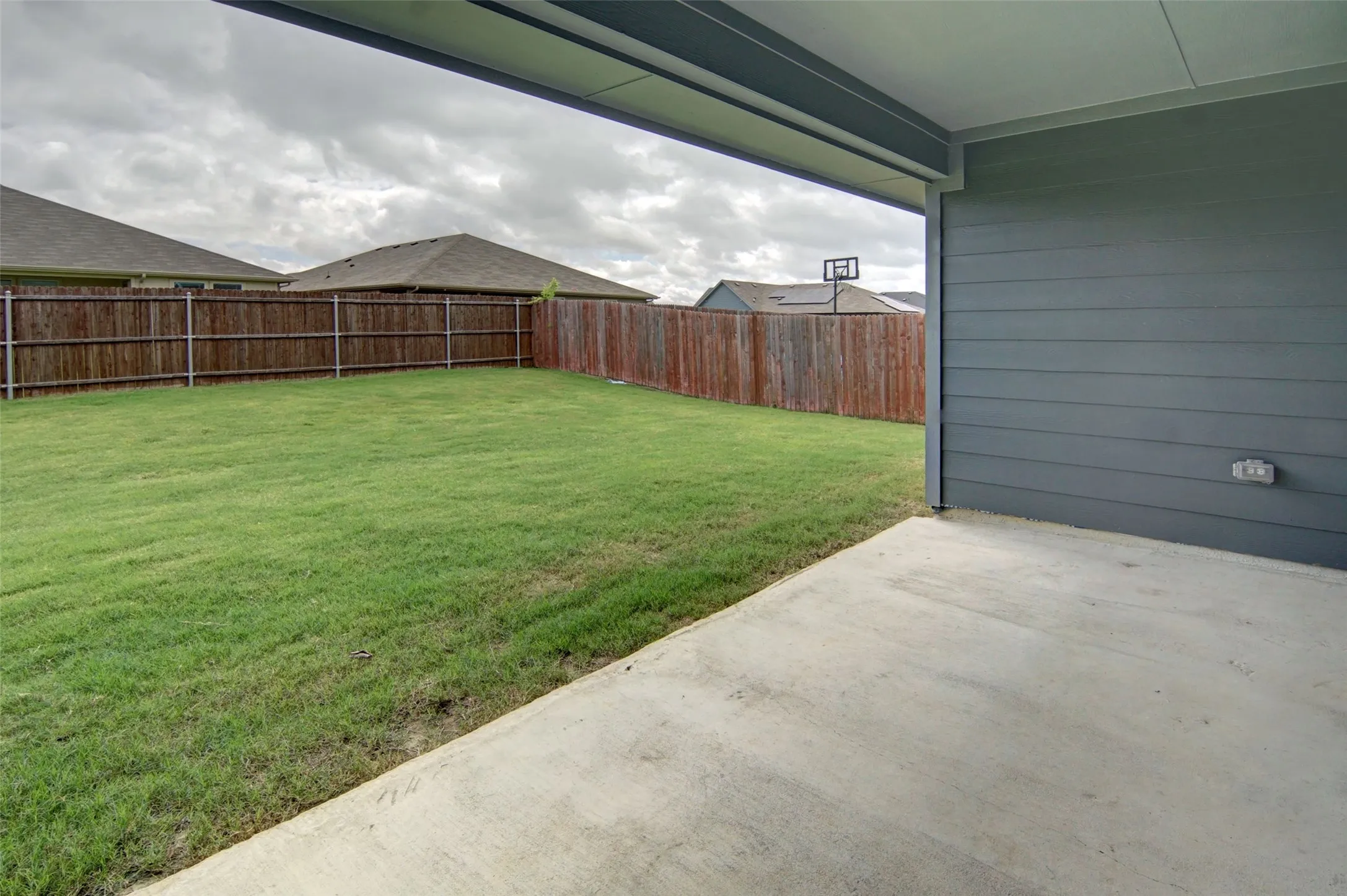 Single Family Residence For Sale in Johnson County , 1604 Forest Park Drive, Alvarado, Texas 76009, 4 Bedroom, 2 Bathroom, 2 Garage spaces, 2,188 Sqft, built in 2023, mls#21269435, Real Estate Agent in Alvarado, Homes For Sale in Johnson county, Homes For Sale in Alvarado, Realtor in Alvarado Texas, Real Estate Brokerage Independent Realty Texas, Luminita Cordes Realtor