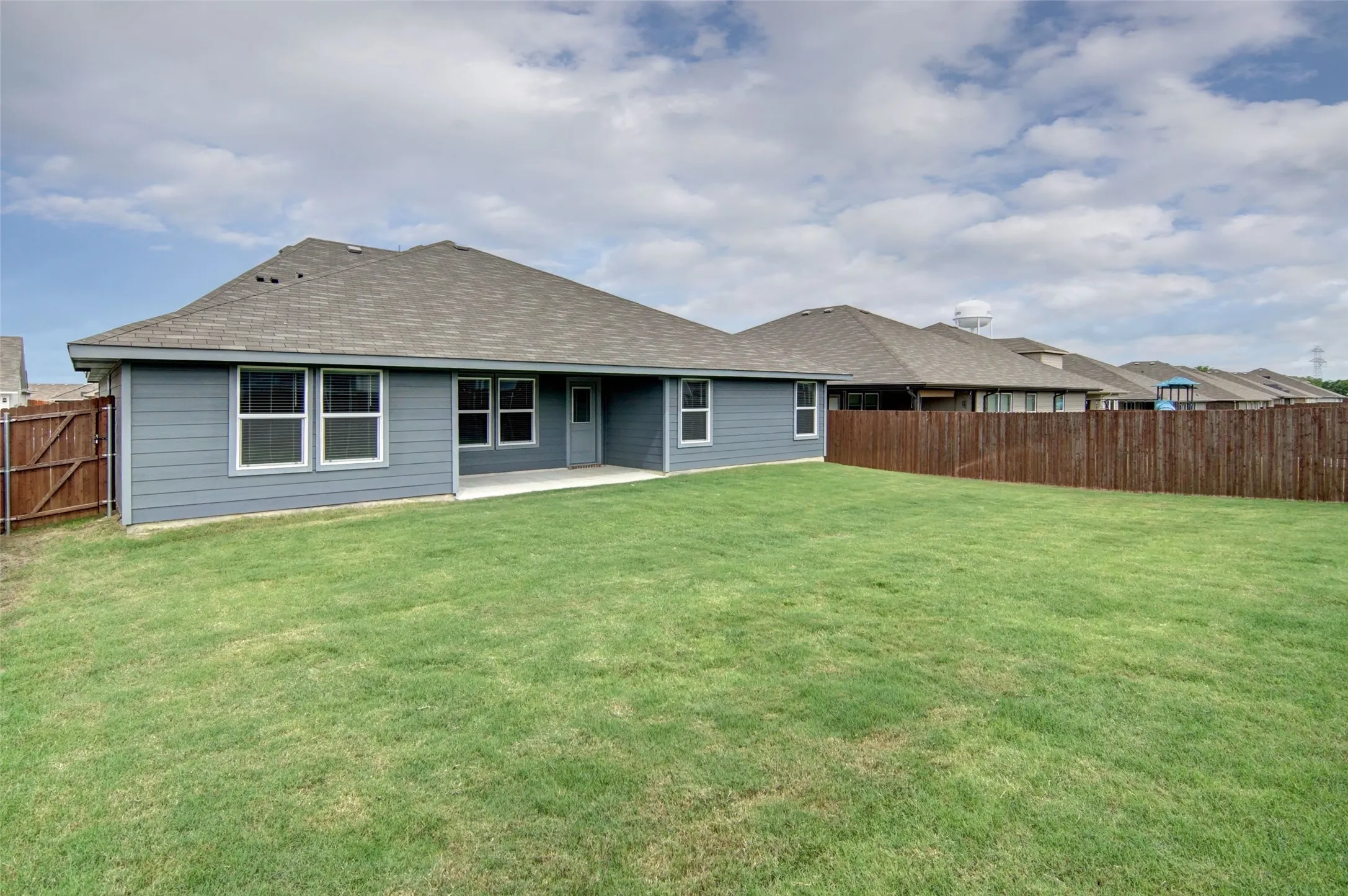 Single Family Residence For Sale in Johnson County , 1604 Forest Park Drive, Alvarado, Texas 76009, 4 Bedroom, 2 Bathroom, 2 Garage spaces, 2,188 Sqft, built in 2023, mls#21269435, Real Estate Agent in Alvarado, Homes For Sale in Johnson county, Homes For Sale in Alvarado, Realtor in Alvarado Texas, Real Estate Brokerage Independent Realty Texas, Luminita Cordes Realtor