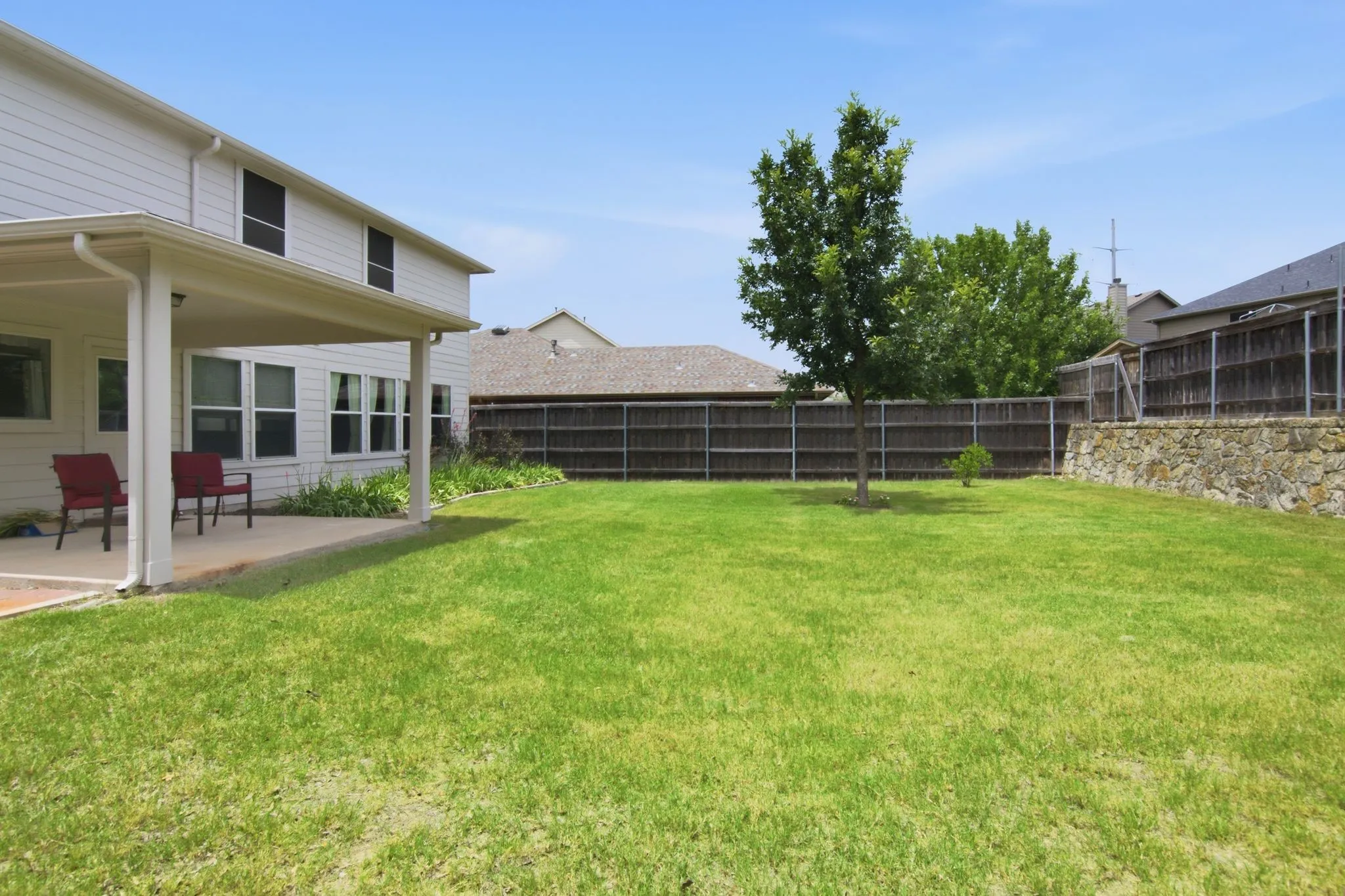 Single Family Residence For Sale in Tarrant County , 13132 Padre Avenue, Fort Worth, Texas 76244, 4 Bedroom, 3 Bathroom, 2 Garage spaces, 2,517 Sqft, built in 2005, mls#21298363, Real Estate Agent in Fort Worth, Homes For Sale in Tarrant county, Homes For Sale in Fort Worth, Realtor in Fort Worth Texas, Real Estate Brokerage Independent Realty Texas, Luminita Cordes Realtor