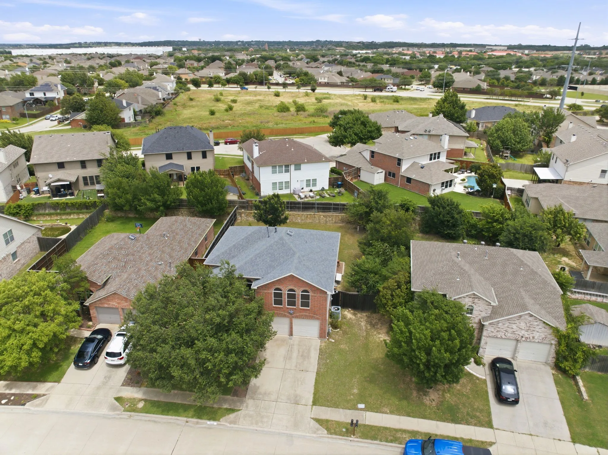 Single Family Residence For Sale in Tarrant County , 13132 Padre Avenue, Fort Worth, Texas 76244, 4 Bedroom, 3 Bathroom, 2 Garage spaces, 2,517 Sqft, built in 2005, mls#21298363, Real Estate Agent in Fort Worth, Homes For Sale in Tarrant county, Homes For Sale in Fort Worth, Realtor in Fort Worth Texas, Real Estate Brokerage Independent Realty Texas, Luminita Cordes Realtor