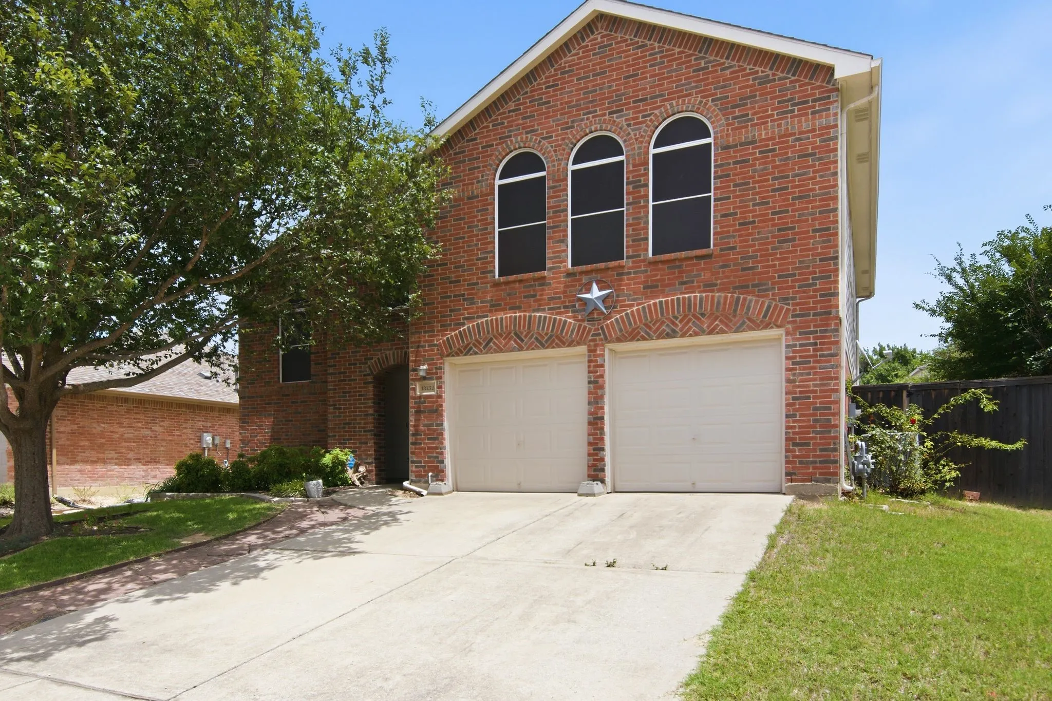 Single Family Residence For Sale in Tarrant County , 13132 Padre Avenue, Fort Worth, Texas 76244, 4 Bedroom, 3 Bathroom, 2 Garage spaces, 2,517 Sqft, built in 2005, mls#21298363, Real Estate Agent in Fort Worth, Homes For Sale in Tarrant county, Homes For Sale in Fort Worth, Realtor in Fort Worth Texas, Real Estate Brokerage Independent Realty Texas, Luminita Cordes Realtor