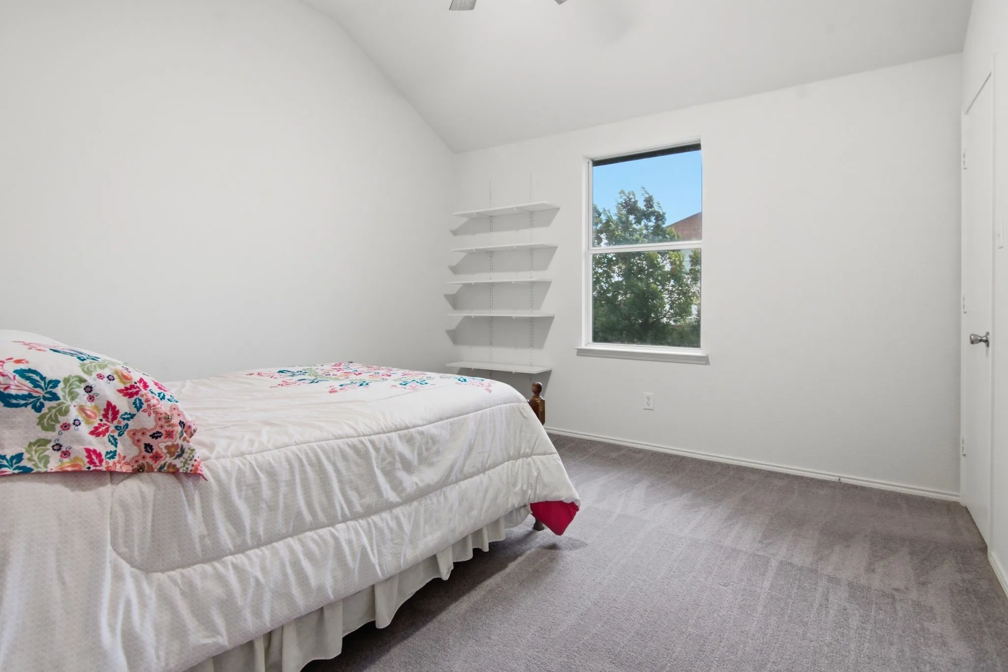 Single Family Residence For Sale in Tarrant County , 13132 Padre Avenue, Fort Worth, Texas 76244, 4 Bedroom, 3 Bathroom, 2 Garage spaces, 2,517 Sqft, built in 2005, mls#21298363, Real Estate Agent in Fort Worth, Homes For Sale in Tarrant county, Homes For Sale in Fort Worth, Realtor in Fort Worth Texas, Real Estate Brokerage Independent Realty Texas, Luminita Cordes Realtor