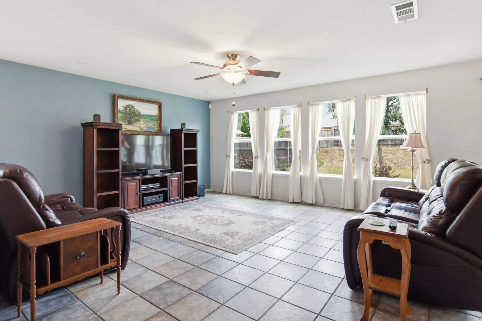 Single Family Residence For Sale in Tarrant County , 13132 Padre Avenue, Fort Worth, Texas 76244, 4 Bedroom, 3 Bathroom, 2 Garage spaces, 2,517 Sqft, built in 2005, mls#21298363, Real Estate Agent in Fort Worth, Homes For Sale in Tarrant county, Homes For Sale in Fort Worth, Realtor in Fort Worth Texas, Real Estate Brokerage Independent Realty Texas, Luminita Cordes Realtor