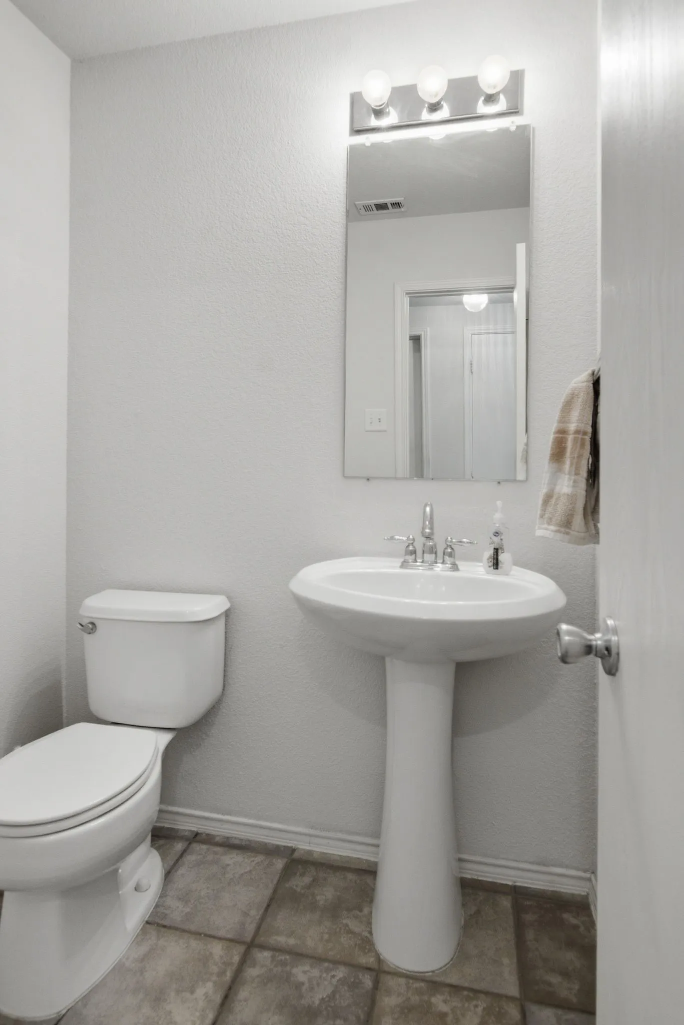Single Family Residence For Sale in Tarrant County , 13132 Padre Avenue, Fort Worth, Texas 76244, 4 Bedroom, 3 Bathroom, 2 Garage spaces, 2,517 Sqft, built in 2005, mls#21298363, Real Estate Agent in Fort Worth, Homes For Sale in Tarrant county, Homes For Sale in Fort Worth, Realtor in Fort Worth Texas, Real Estate Brokerage Independent Realty Texas, Luminita Cordes Realtor