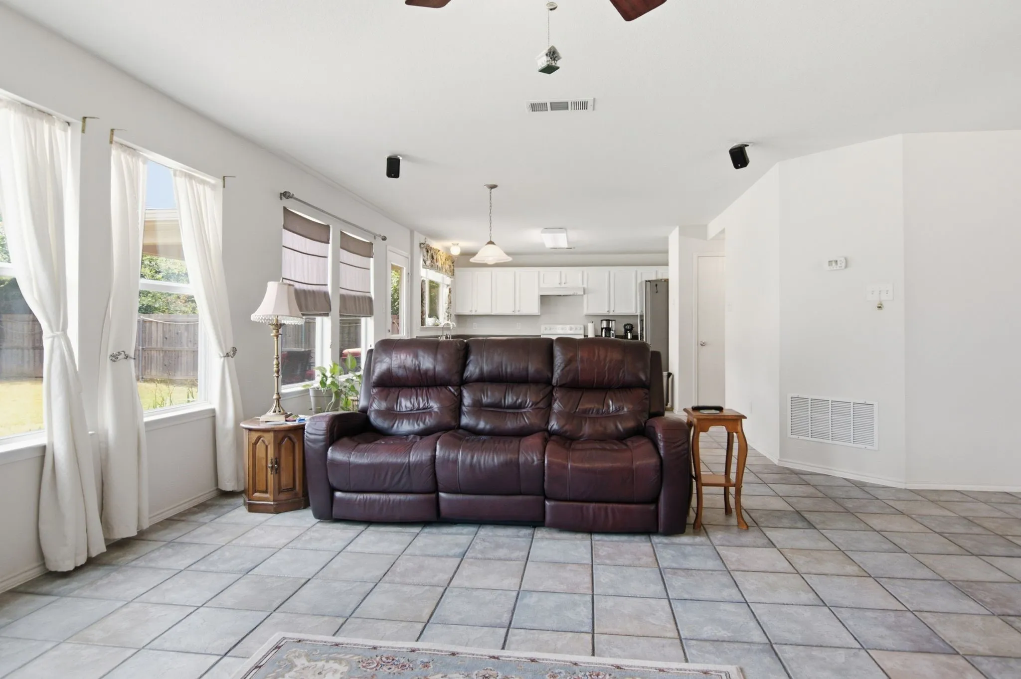 Single Family Residence For Sale in Tarrant County , 13132 Padre Avenue, Fort Worth, Texas 76244, 4 Bedroom, 3 Bathroom, 2 Garage spaces, 2,517 Sqft, built in 2005, mls#21298363, Real Estate Agent in Fort Worth, Homes For Sale in Tarrant county, Homes For Sale in Fort Worth, Realtor in Fort Worth Texas, Real Estate Brokerage Independent Realty Texas, Luminita Cordes Realtor