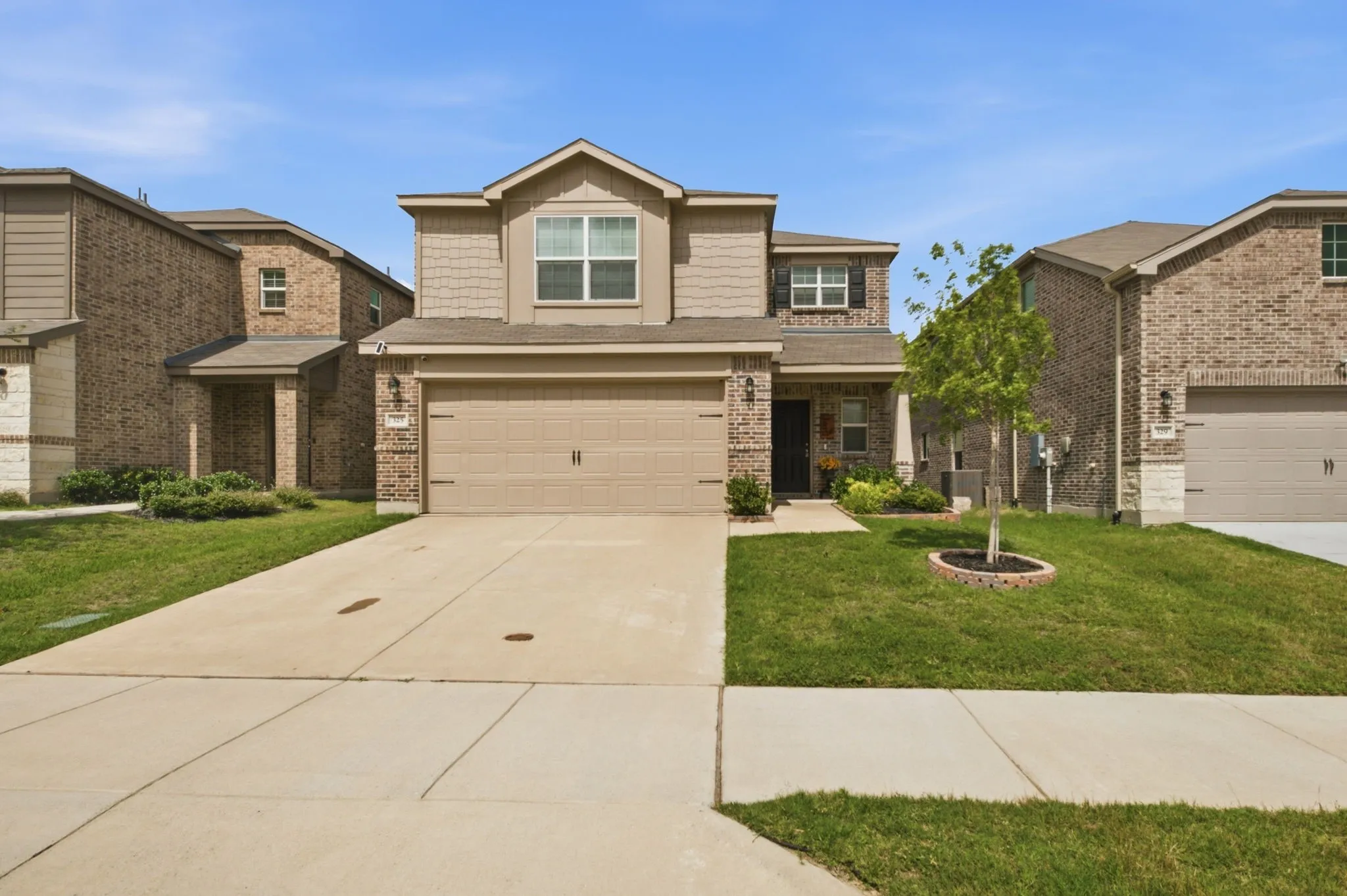 Single Family Residence For Sale in Grayson County , 325 Hopson Street, Van Alstyne, Texas 75495, 4 Bedroom, 3 Bathroom, 2 Garage spaces, 2,178 Sqft, built in 2022, mls#21298427, Real Estate Agent in Van Alstyne, Homes For Sale in Grayson county, Homes For Sale in Van Alstyne, Realtor in Van Alstyne Texas, Real Estate Brokerage Independent Realty Texas, Luminita Cordes Realtor