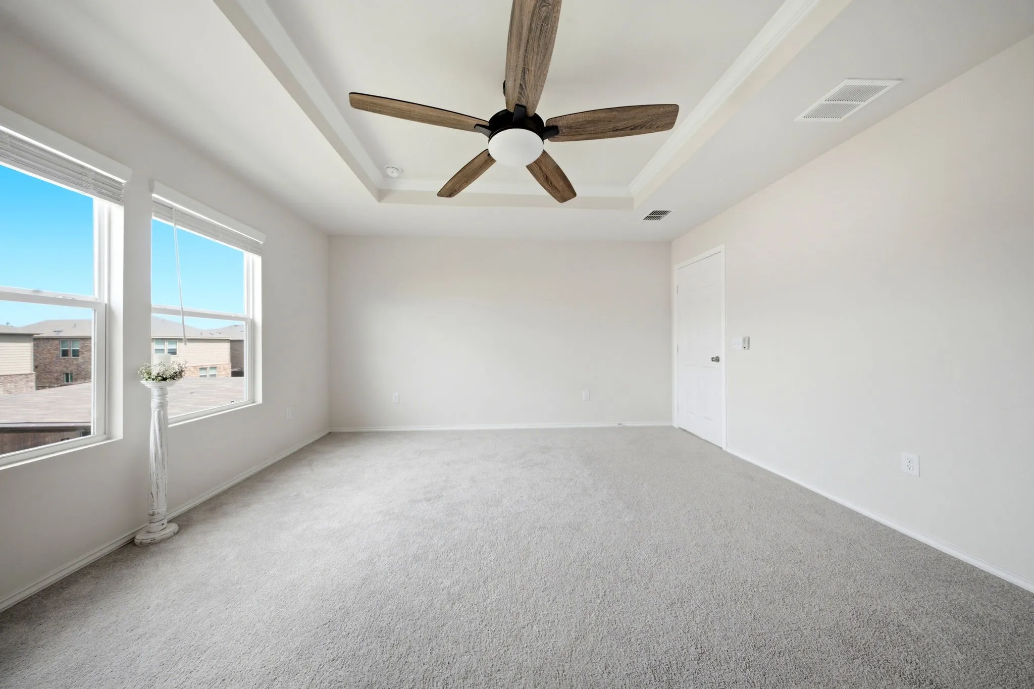 Single Family Residence For Sale in Grayson County , 325 Hopson Street, Van Alstyne, Texas 75495, 4 Bedroom, 3 Bathroom, 2 Garage spaces, 2,178 Sqft, built in 2022, mls#21298427, Real Estate Agent in Van Alstyne, Homes For Sale in Grayson county, Homes For Sale in Van Alstyne, Realtor in Van Alstyne Texas, Real Estate Brokerage Independent Realty Texas, Luminita Cordes Realtor