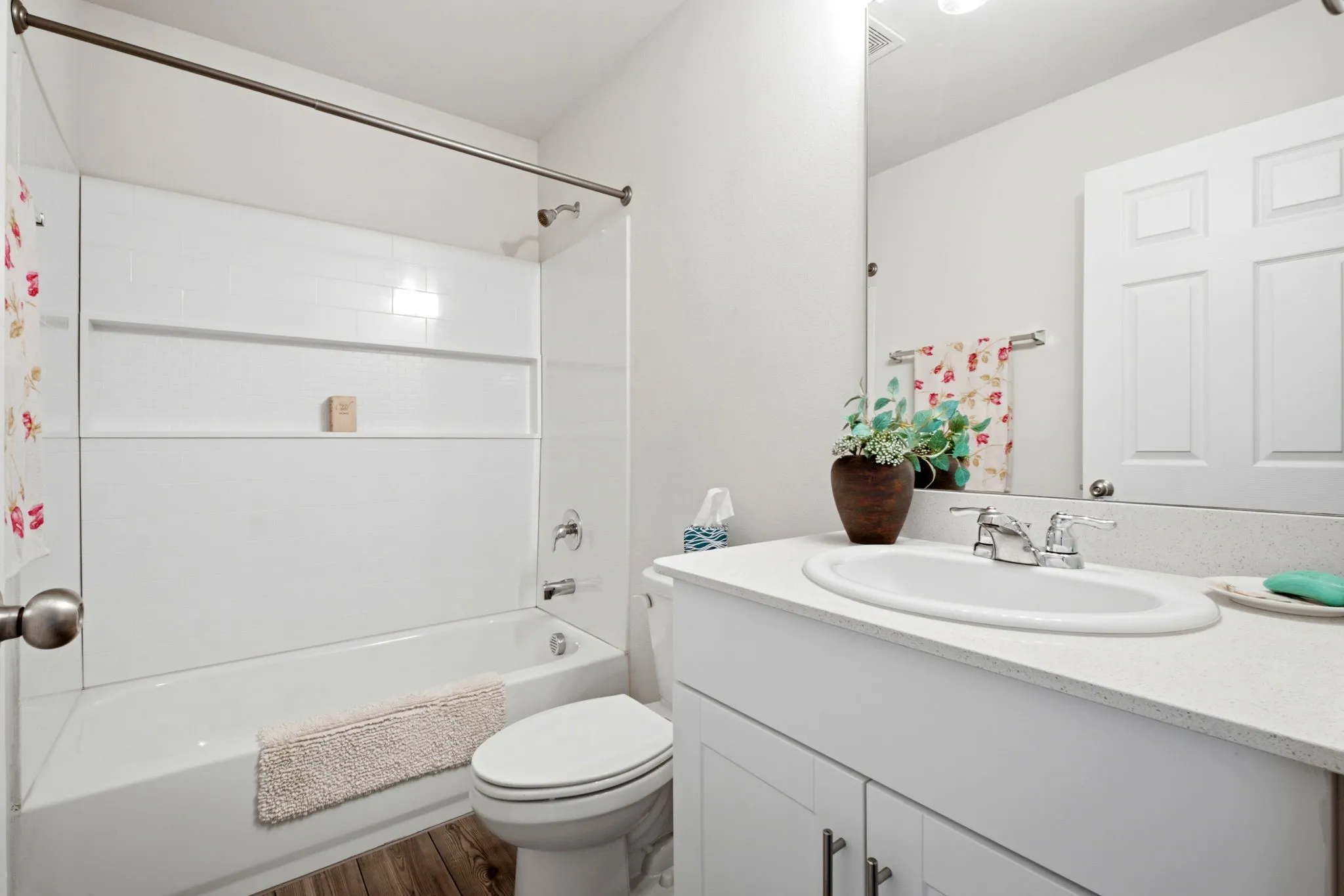 Single Family Residence For Sale in Grayson County , 325 Hopson Street, Van Alstyne, Texas 75495, 4 Bedroom, 3 Bathroom, 2 Garage spaces, 2,178 Sqft, built in 2022, mls#21298427, Real Estate Agent in Van Alstyne, Homes For Sale in Grayson county, Homes For Sale in Van Alstyne, Realtor in Van Alstyne Texas, Real Estate Brokerage Independent Realty Texas, Luminita Cordes Realtor