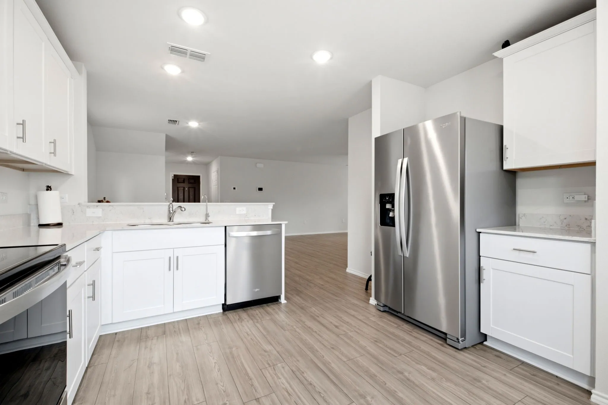 Single Family Residence For Sale in Grayson County , 325 Hopson Street, Van Alstyne, Texas 75495, 4 Bedroom, 3 Bathroom, 2 Garage spaces, 2,178 Sqft, built in 2022, mls#21298427, Real Estate Agent in Van Alstyne, Homes For Sale in Grayson county, Homes For Sale in Van Alstyne, Realtor in Van Alstyne Texas, Real Estate Brokerage Independent Realty Texas, Luminita Cordes Realtor