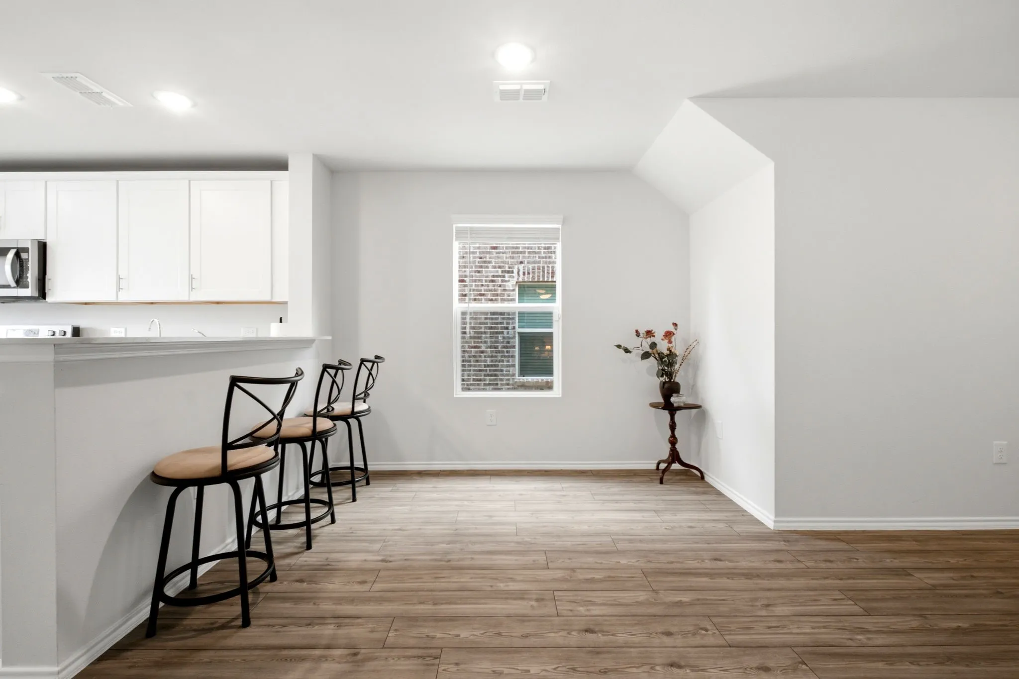 Single Family Residence For Sale in Grayson County , 325 Hopson Street, Van Alstyne, Texas 75495, 4 Bedroom, 3 Bathroom, 2 Garage spaces, 2,178 Sqft, built in 2022, mls#21298427, Real Estate Agent in Van Alstyne, Homes For Sale in Grayson county, Homes For Sale in Van Alstyne, Realtor in Van Alstyne Texas, Real Estate Brokerage Independent Realty Texas, Luminita Cordes Realtor