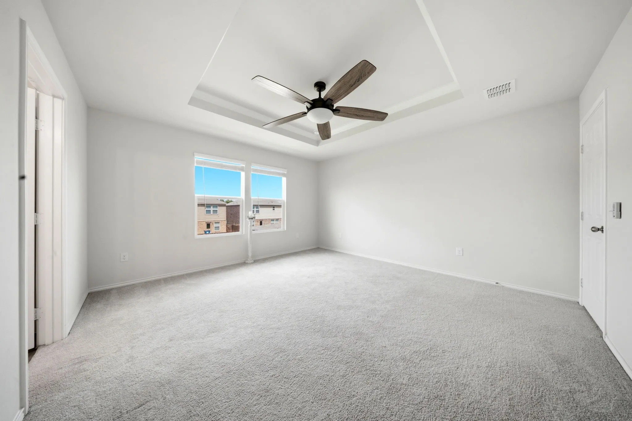 Single Family Residence For Sale in Grayson County , 325 Hopson Street, Van Alstyne, Texas 75495, 4 Bedroom, 3 Bathroom, 2 Garage spaces, 2,178 Sqft, built in 2022, mls#21298427, Real Estate Agent in Van Alstyne, Homes For Sale in Grayson county, Homes For Sale in Van Alstyne, Realtor in Van Alstyne Texas, Real Estate Brokerage Independent Realty Texas, Luminita Cordes Realtor