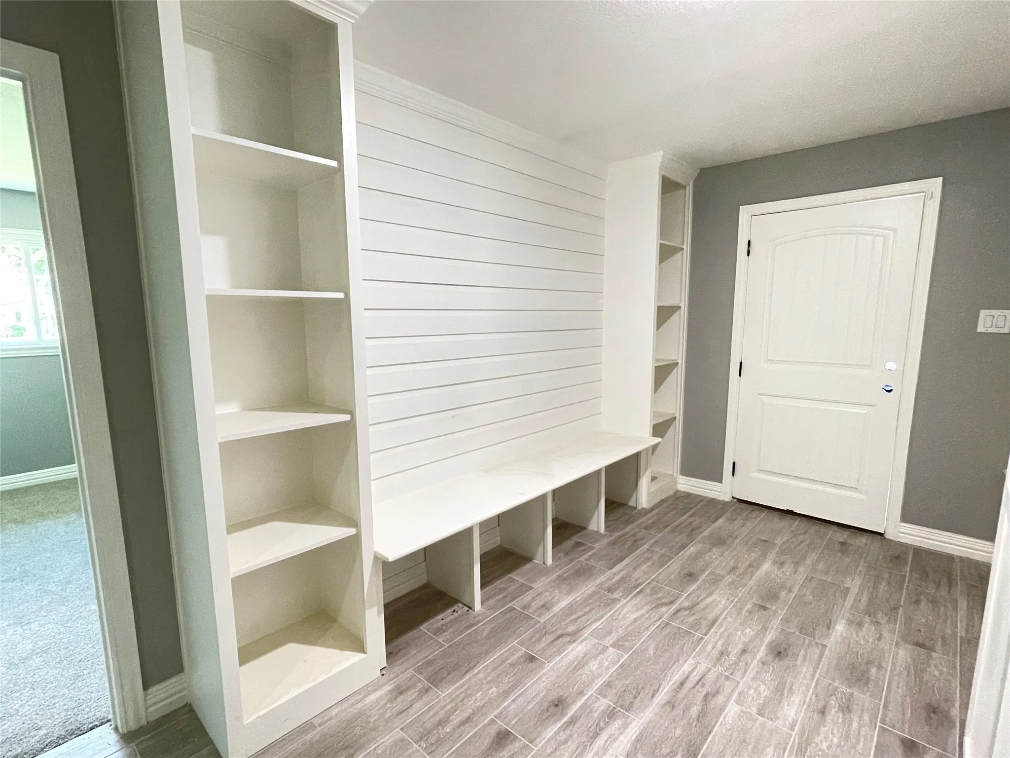 Single Family Residence For Sale in Grayson County , 52 Quail Run Road, Sherman, Texas 75090, 4 Bedroom, 2 Bathroom, 2 Garage spaces, 1,557 Sqft, built in 1979, mls#21301194, Real Estate Agent in Sherman, Homes For Sale in Grayson county, Homes For Sale in Sherman, Realtor in Sherman Texas, Real Estate Brokerage Independent Realty Texas, Luminita Cordes Realtor