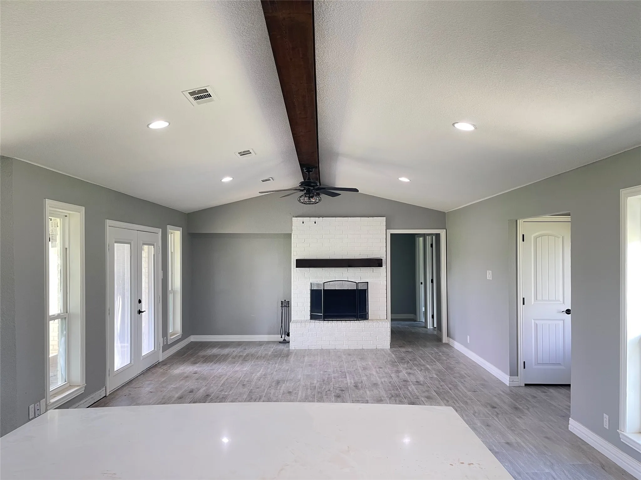 Single Family Residence For Sale in Grayson County , 52 Quail Run Road, Sherman, Texas 75090, 4 Bedroom, 2 Bathroom, 2 Garage spaces, 1,557 Sqft, built in 1979, mls#21301194, Real Estate Agent in Sherman, Homes For Sale in Grayson county, Homes For Sale in Sherman, Realtor in Sherman Texas, Real Estate Brokerage Independent Realty Texas, Luminita Cordes Realtor