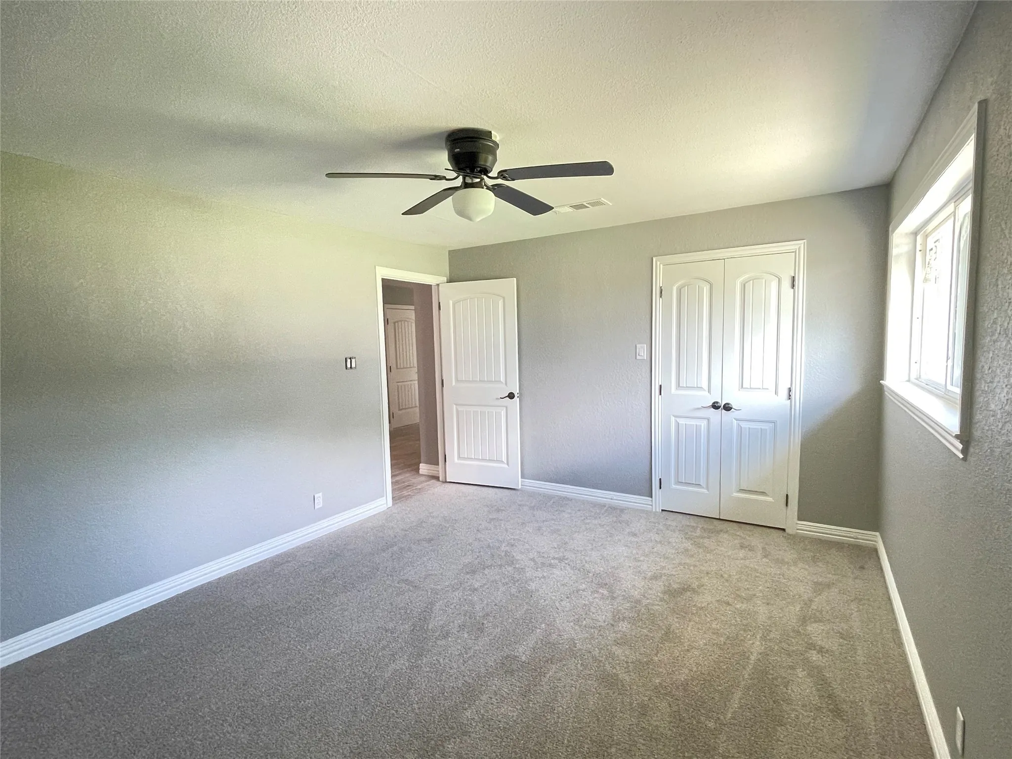 Single Family Residence For Sale in Grayson County , 52 Quail Run Road, Sherman, Texas 75090, 4 Bedroom, 2 Bathroom, 2 Garage spaces, 1,557 Sqft, built in 1979, mls#21301194, Real Estate Agent in Sherman, Homes For Sale in Grayson county, Homes For Sale in Sherman, Realtor in Sherman Texas, Real Estate Brokerage Independent Realty Texas, Luminita Cordes Realtor