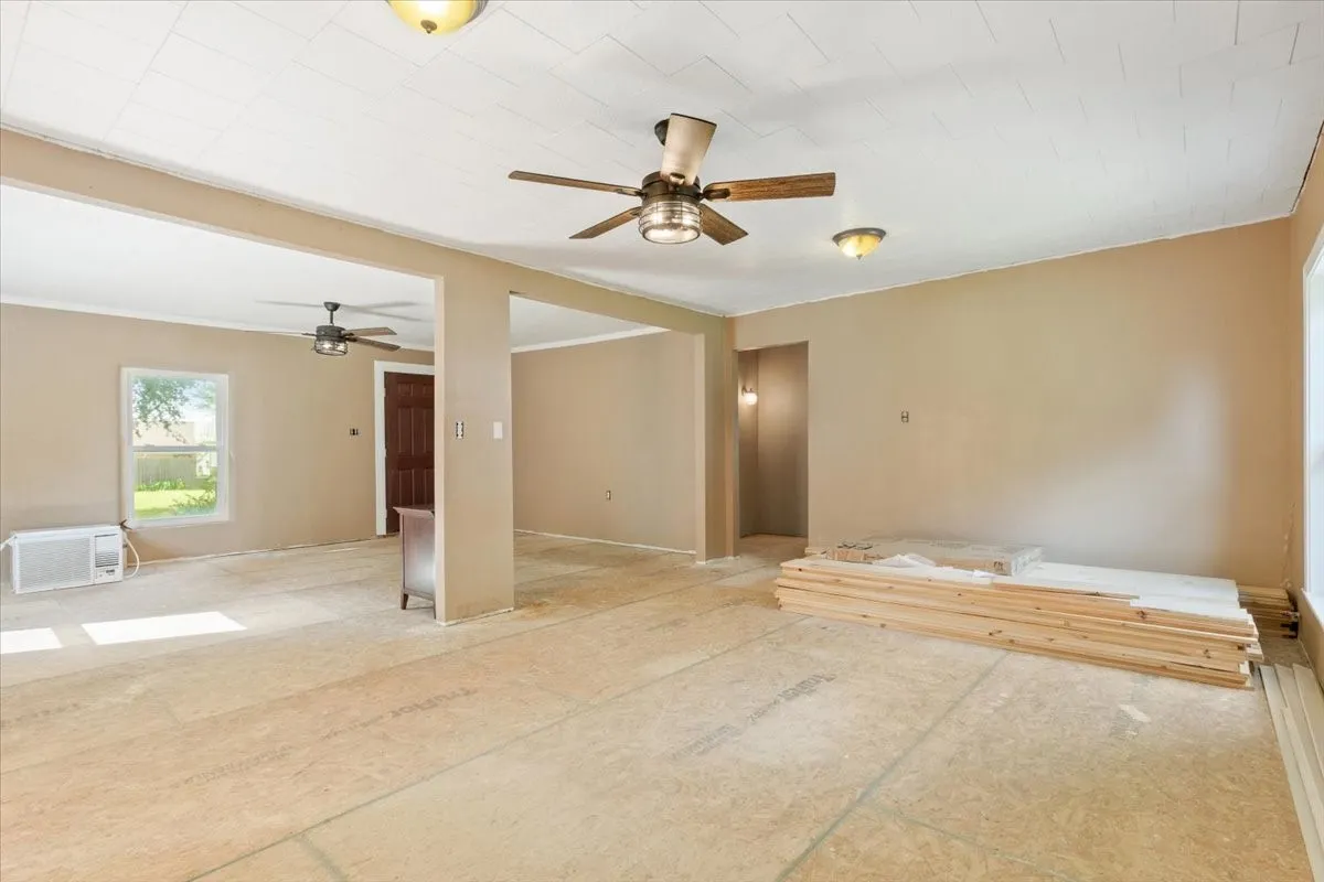 Kitchen to Hallway