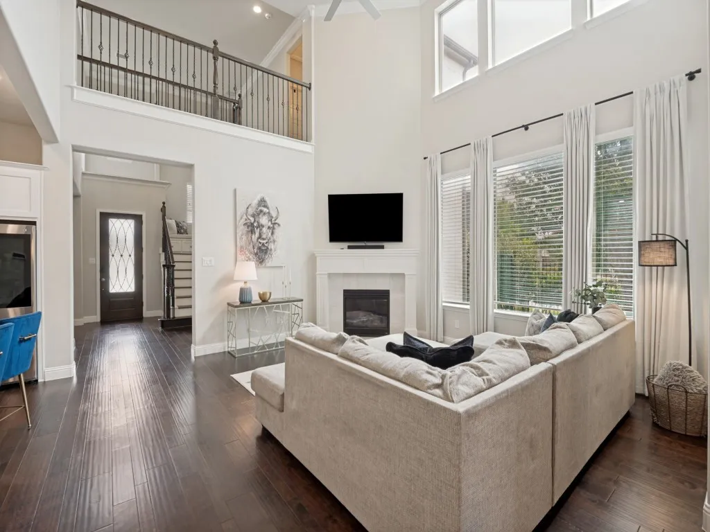 Single Family Residence For Sale in Denton County , 1899 Evening Star Road, Frisco, Texas 75033, 4 Bedroom, 4 Bathroom, 2 Garage spaces, 3,642 Sqft, built in 2017, mls#21299342, Real Estate Agent in Frisco, Homes For Sale in Denton county, Homes For Sale in Frisco, Realtor in Frisco Texas, Real Estate Brokerage Independent Realty Texas, Luminita Cordes Realtor