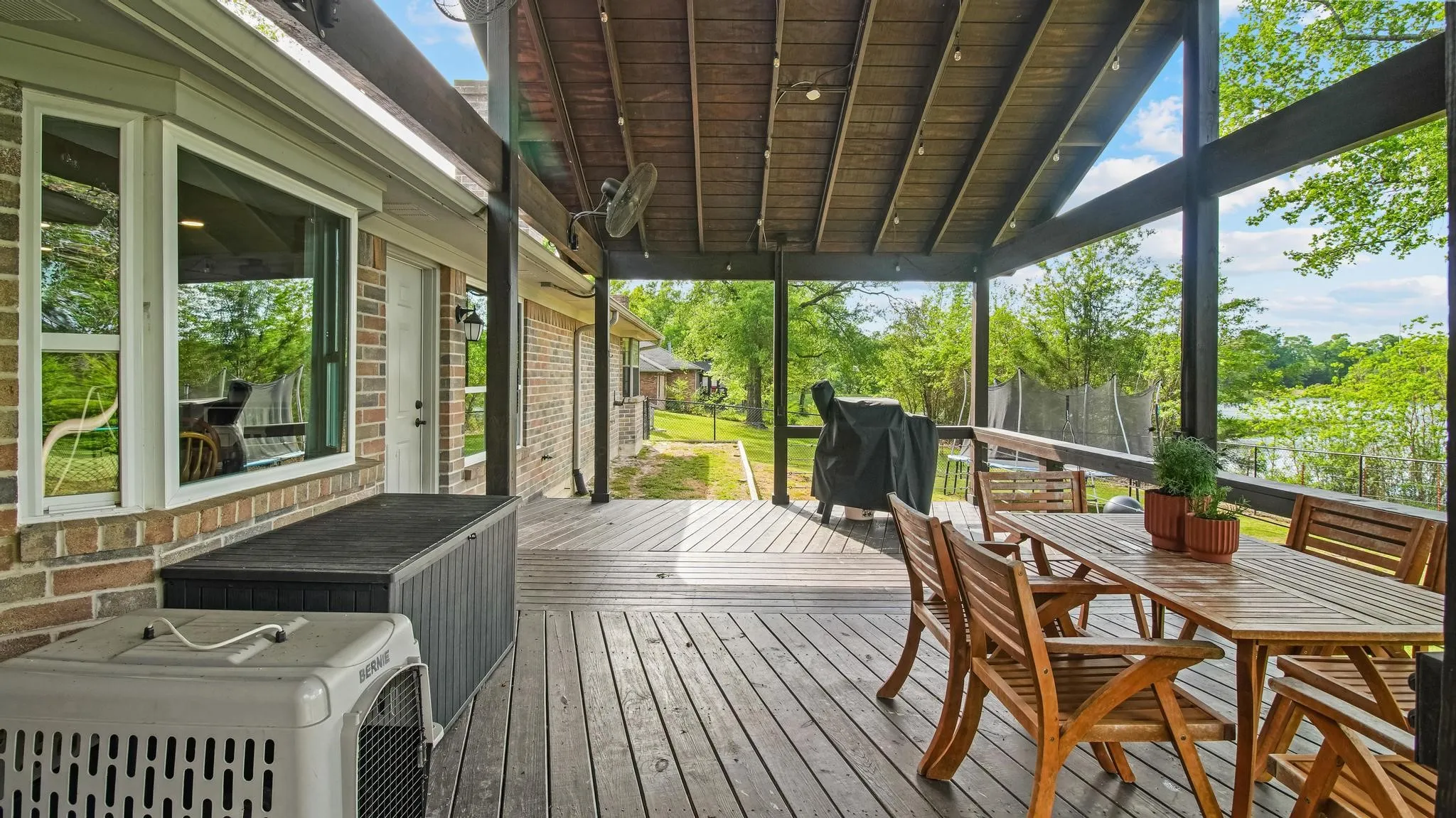 Single Family Residence For Sale in Wood County , 210 Pat Drive, Mineola, Texas 75773, 4 Bedroom, 2 Bathroom, 2 Garage spaces, 2,088 Sqft, built in 1988, mls#21301207, Real Estate Agent in Mineola, Homes For Sale in Wood county, Homes For Sale in Mineola, Realtor in Mineola Texas, Real Estate Brokerage Independent Realty Texas, Luminita Cordes Realtor