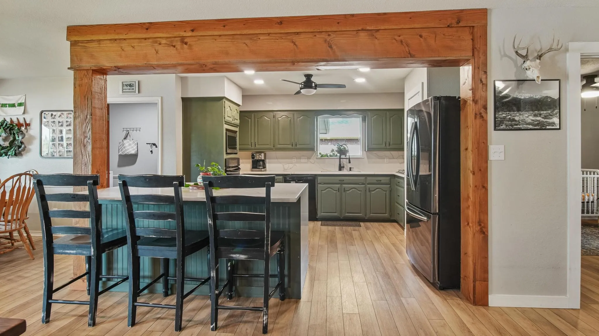 Single Family Residence For Sale in Wood County , 210 Pat Drive, Mineola, Texas 75773, 4 Bedroom, 2 Bathroom, 2 Garage spaces, 2,088 Sqft, built in 1988, mls#21301207, Real Estate Agent in Mineola, Homes For Sale in Wood county, Homes For Sale in Mineola, Realtor in Mineola Texas, Real Estate Brokerage Independent Realty Texas, Luminita Cordes Realtor