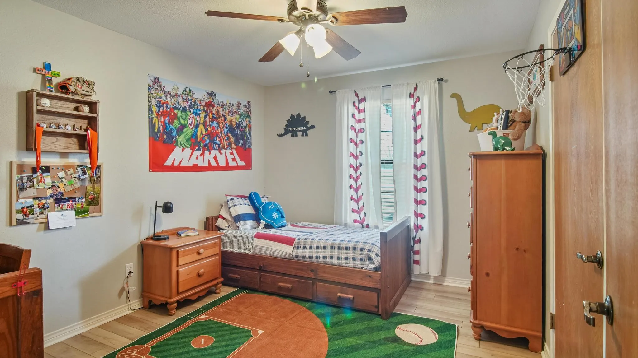 Single Family Residence For Sale in Wood County , 210 Pat Drive, Mineola, Texas 75773, 4 Bedroom, 2 Bathroom, 2 Garage spaces, 2,088 Sqft, built in 1988, mls#21301207, Real Estate Agent in Mineola, Homes For Sale in Wood county, Homes For Sale in Mineola, Realtor in Mineola Texas, Real Estate Brokerage Independent Realty Texas, Luminita Cordes Realtor