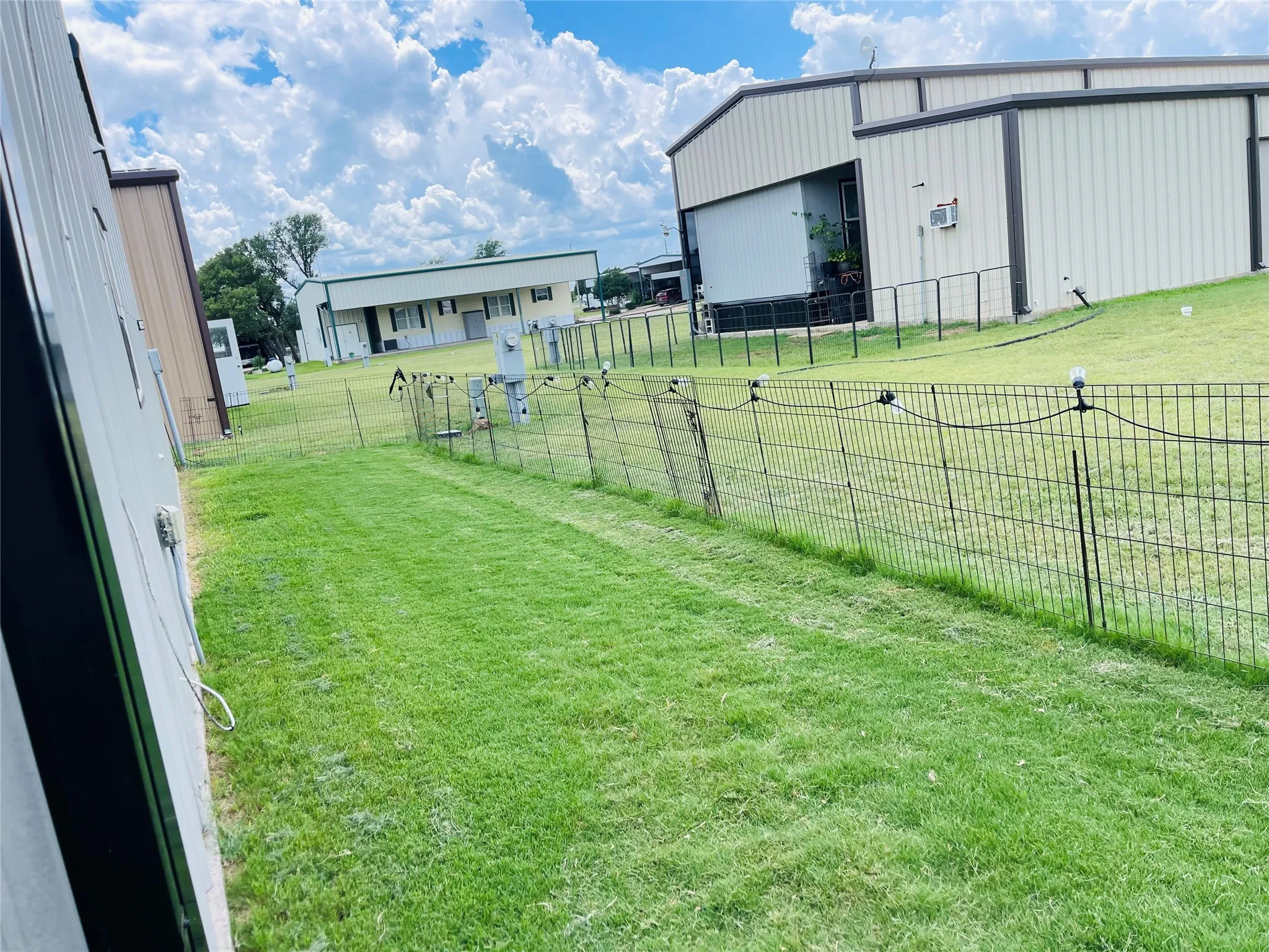 Single Family Residence For Sale in Hill County , 125 Patriot Drive, Whitney, Texas 76692, 1 Bedroom, 1 Bathroom, Garage spaces, 500 Sqft, built in 2023, Price $115,000, mls#21299373, Real Estate Agent in Whitney, Homes For Sale in Hill county, Homes For Sale in Whitney, Realtor in Whitney Texas, Real Estate Brokerage Independent Realty Texas, Luminita Cordes Realtor