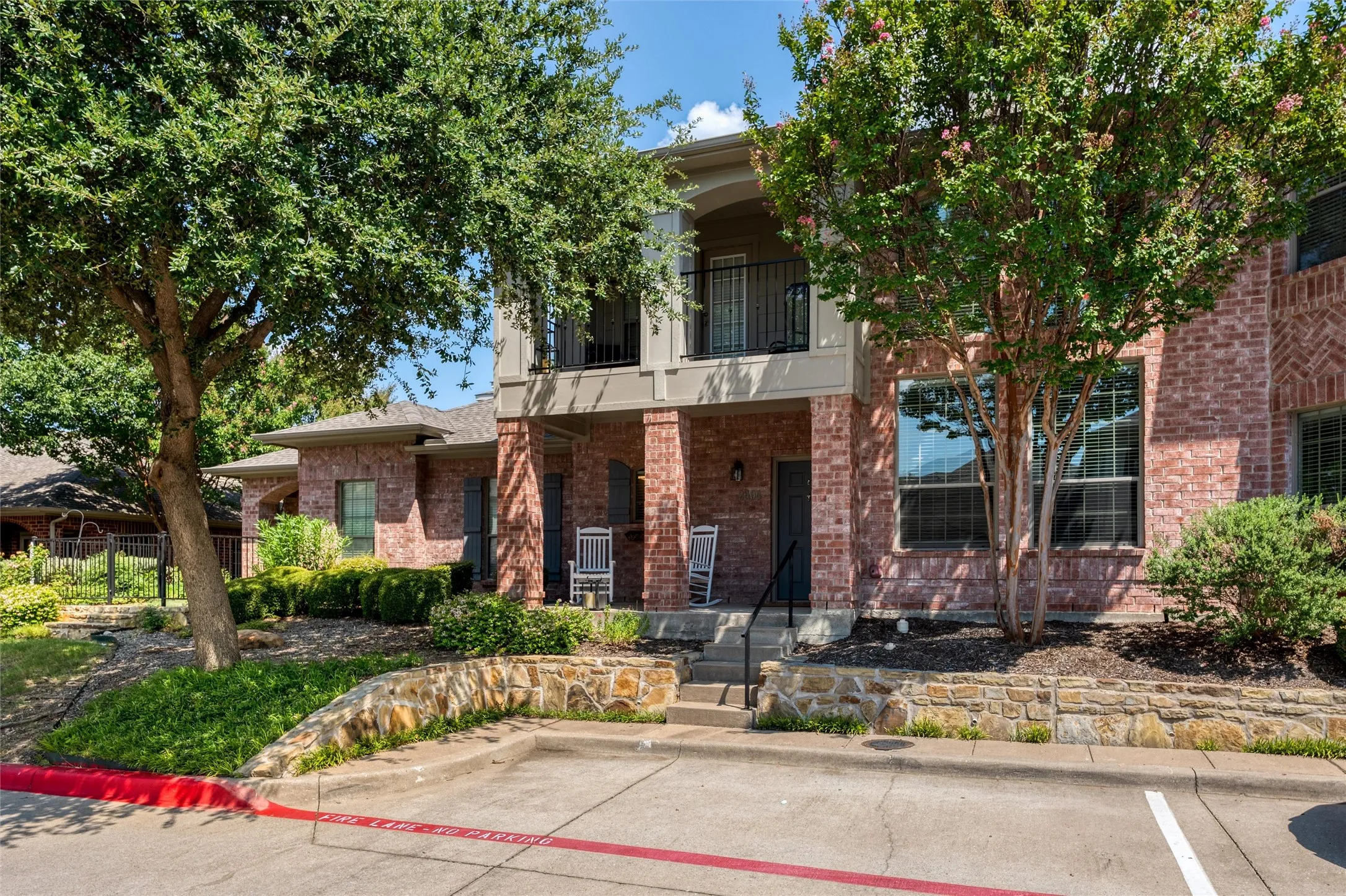 Condominium For Sale in Collin County , 575 S Virginia Hills Drive 2404, Mc Kinney, Texas 75072, 3 Bedroom, 3 Bathroom, 2 Garage spaces, 1,776 Sqft, built in 2006, mls#21301211, Real Estate Agent in Mc Kinney, Homes For Sale in Collin county, Homes For Sale in Mc Kinney, Realtor in Mc Kinney Texas, Real Estate Brokerage Independent Realty Texas, Luminita Cordes Realtor