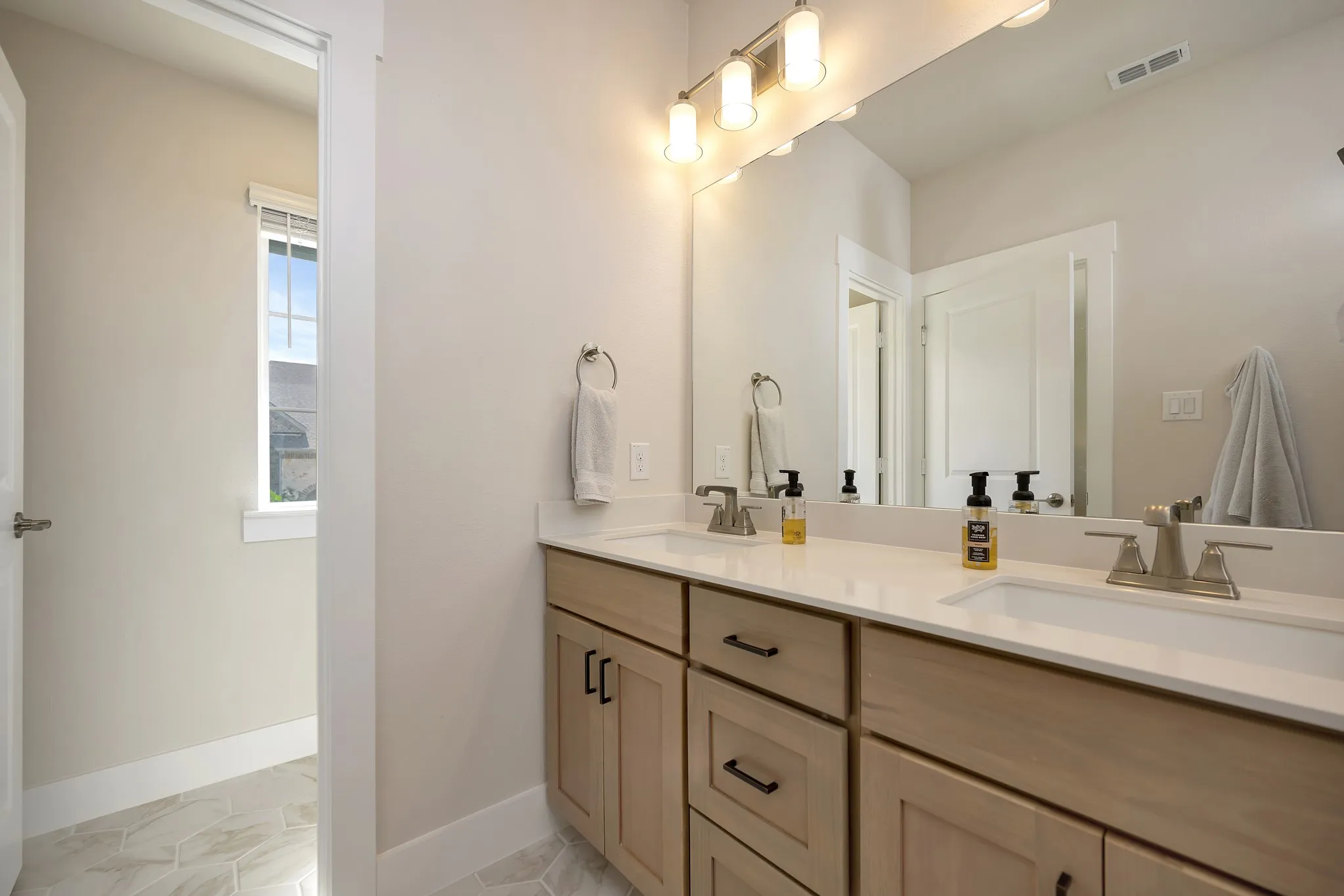 Dual Sinks