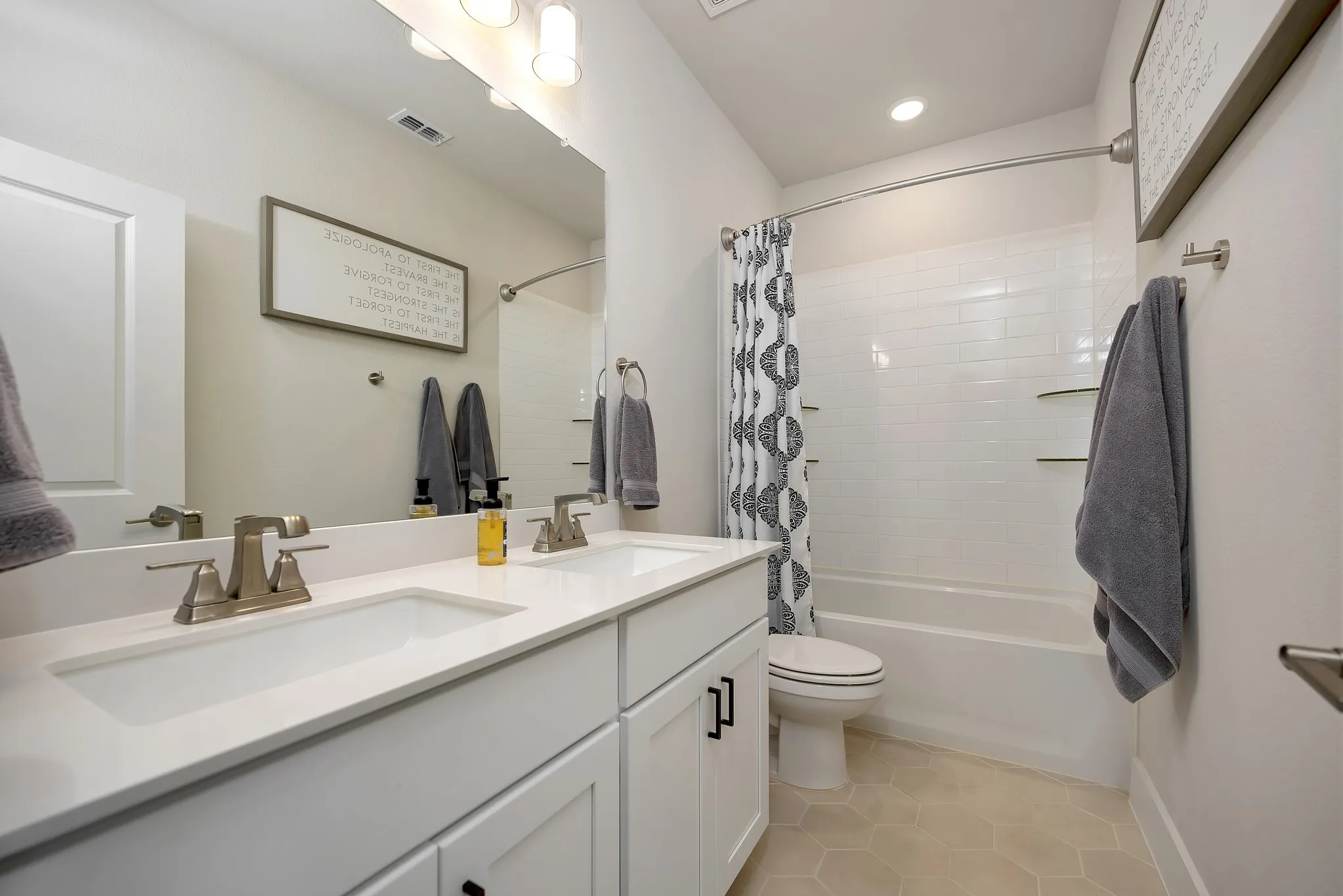 Full second bath upstairs