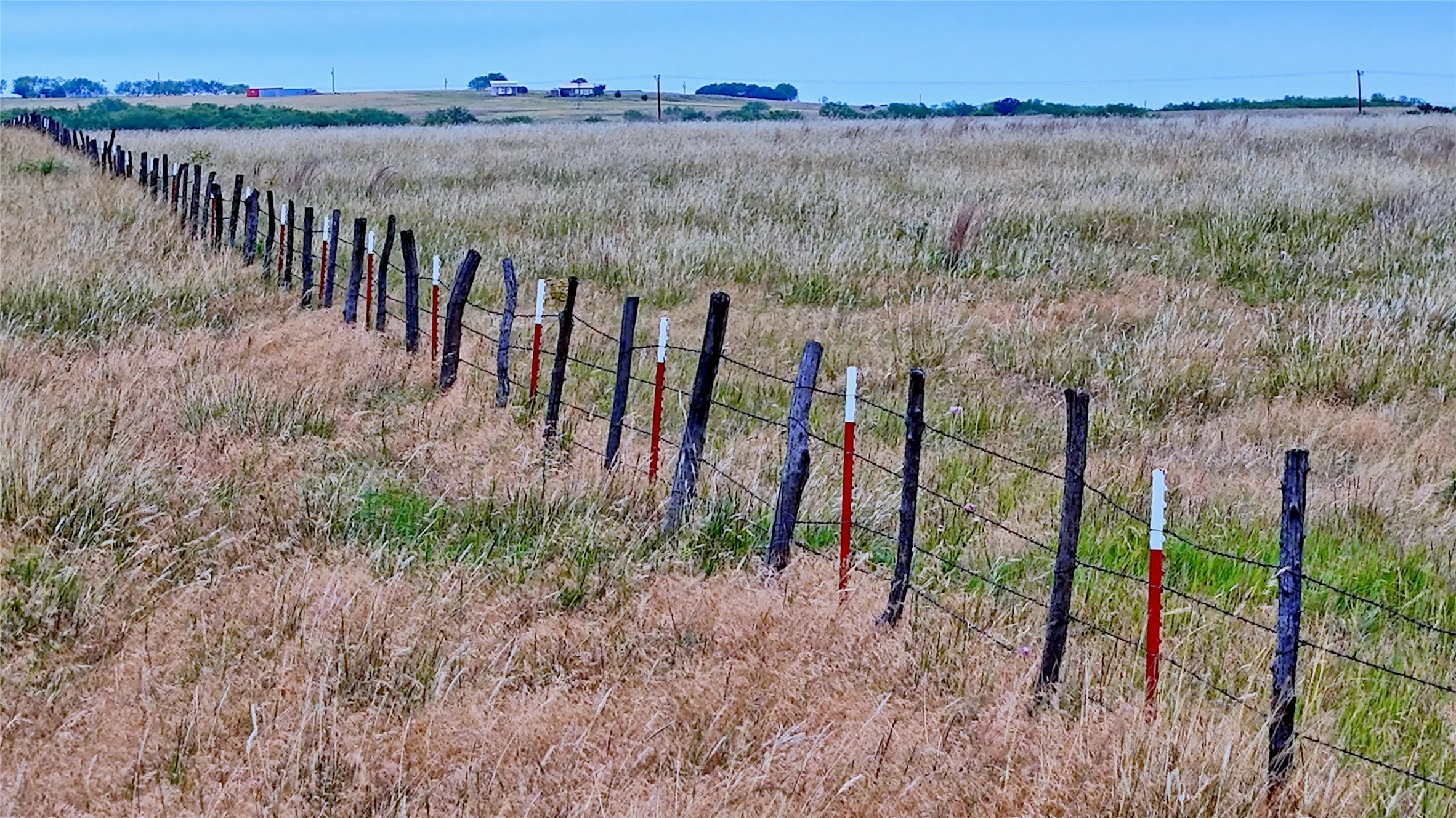 Farm For Sale in Clay County , 576 Seabourn Road, Henrietta, Texas 76365, 2 Bedroom, 2 Bathroom, Garage spaces, 1,100 Sqft, built in 2016, mls#21301197, Real Estate Agent in Henrietta, Homes For Sale in Clay county, Homes For Sale in Henrietta, Realtor in Henrietta Texas, Real Estate Brokerage Independent Realty Texas, Luminita Cordes Realtor