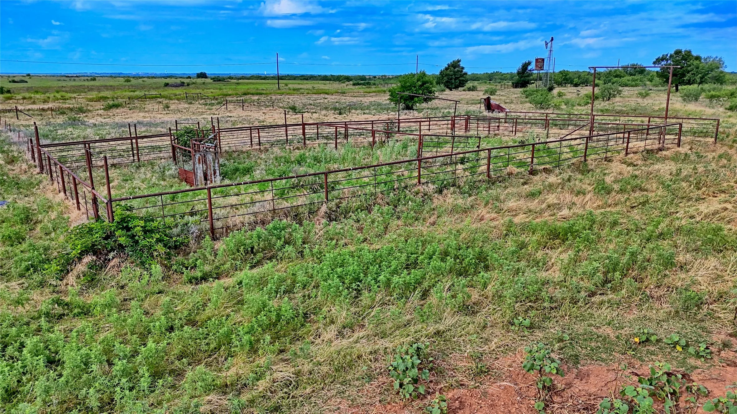 Farm For Sale in Clay County , 576 Seabourn Road, Henrietta, Texas 76365, 2 Bedroom, 2 Bathroom, Garage spaces, 1,100 Sqft, built in 2016, mls#21301197, Real Estate Agent in Henrietta, Homes For Sale in Clay county, Homes For Sale in Henrietta, Realtor in Henrietta Texas, Real Estate Brokerage Independent Realty Texas, Luminita Cordes Realtor