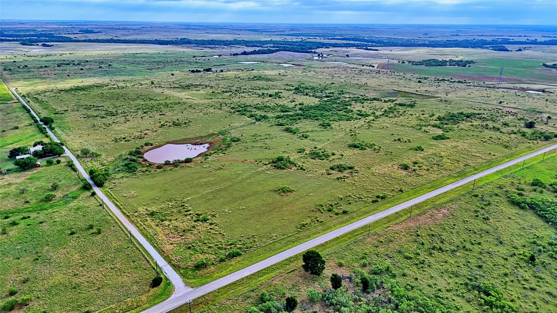 Farm For Sale in Clay County , 576 Seabourn Road, Henrietta, Texas 76365, 2 Bedroom, 2 Bathroom, Garage spaces, 1,100 Sqft, built in 2016, mls#21301197, Real Estate Agent in Henrietta, Homes For Sale in Clay county, Homes For Sale in Henrietta, Realtor in Henrietta Texas, Real Estate Brokerage Independent Realty Texas, Luminita Cordes Realtor