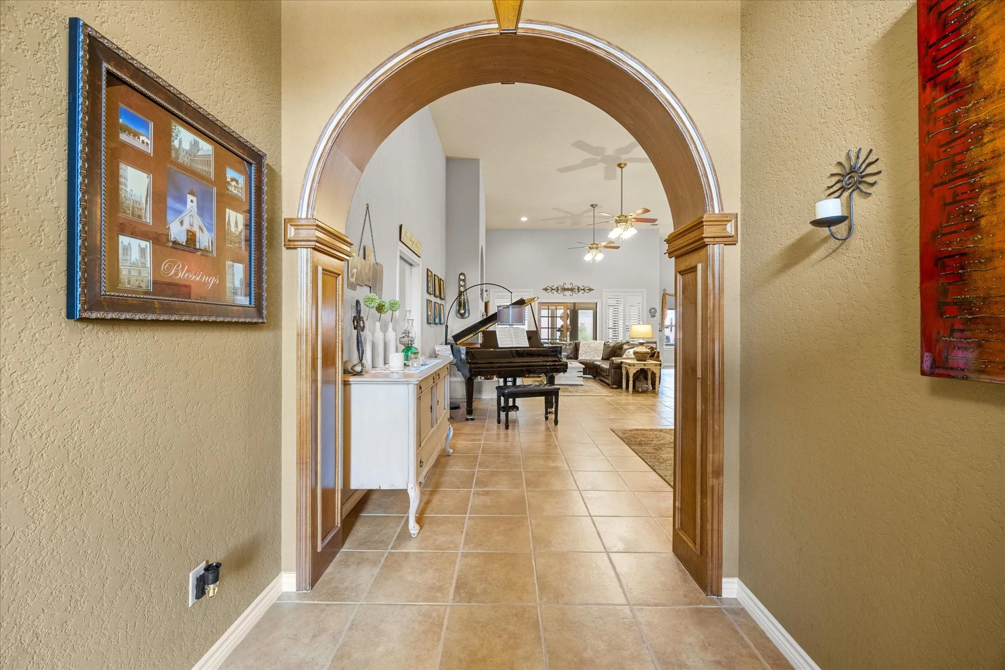 Single Family Residence For Sale in Somervell County , 110 Valley View, Glen Rose, Texas 76043, 3 Bedroom, 2 Bathroom, 2 Garage spaces, 2,165 Sqft, built in 2006, mls#21290253, Real Estate Agent in Glen Rose, Homes For Sale in Somervell county, Homes For Sale in Glen Rose, Realtor in Glen Rose Texas, Real Estate Brokerage Independent Realty Texas, Luminita Cordes Realtor
