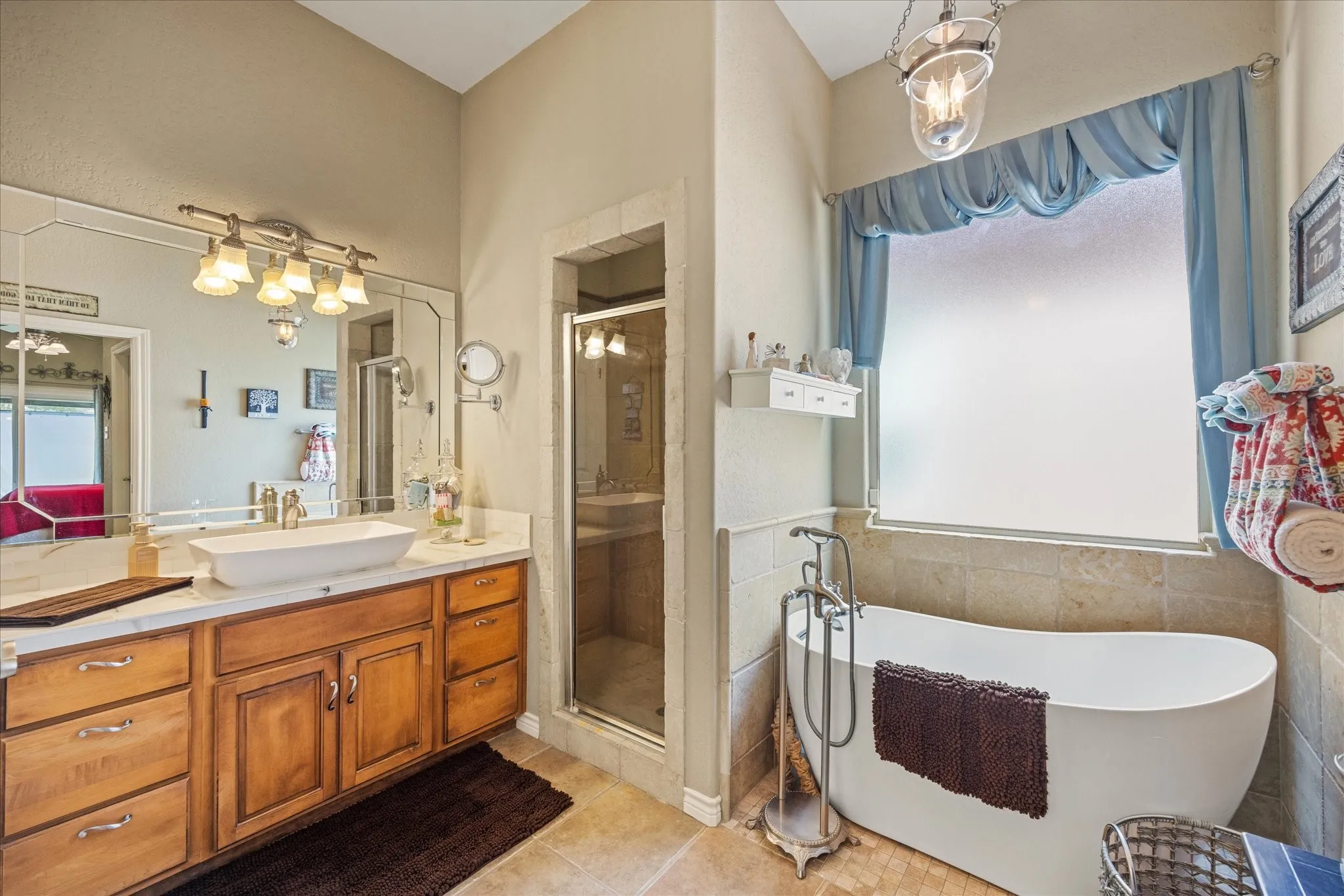 Single Family Residence For Sale in Somervell County , 110 Valley View, Glen Rose, Texas 76043, 3 Bedroom, 2 Bathroom, 2 Garage spaces, 2,165 Sqft, built in 2006, mls#21290253, Real Estate Agent in Glen Rose, Homes For Sale in Somervell county, Homes For Sale in Glen Rose, Realtor in Glen Rose Texas, Real Estate Brokerage Independent Realty Texas, Luminita Cordes Realtor