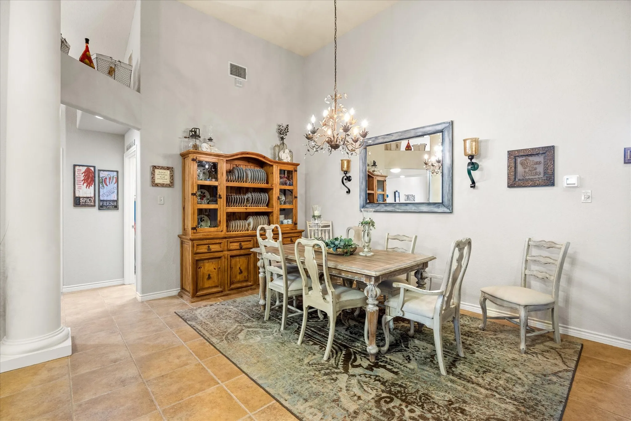 Single Family Residence For Sale in Somervell County , 110 Valley View, Glen Rose, Texas 76043, 3 Bedroom, 2 Bathroom, 2 Garage spaces, 2,165 Sqft, built in 2006, mls#21290253, Real Estate Agent in Glen Rose, Homes For Sale in Somervell county, Homes For Sale in Glen Rose, Realtor in Glen Rose Texas, Real Estate Brokerage Independent Realty Texas, Luminita Cordes Realtor