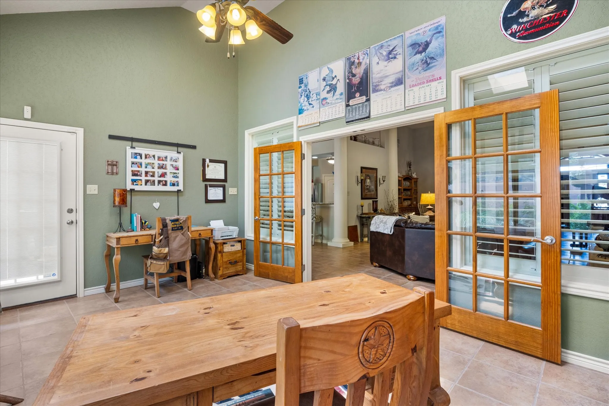 Single Family Residence For Sale in Somervell County , 110 Valley View, Glen Rose, Texas 76043, 3 Bedroom, 2 Bathroom, 2 Garage spaces, 2,165 Sqft, built in 2006, mls#21290253, Real Estate Agent in Glen Rose, Homes For Sale in Somervell county, Homes For Sale in Glen Rose, Realtor in Glen Rose Texas, Real Estate Brokerage Independent Realty Texas, Luminita Cordes Realtor