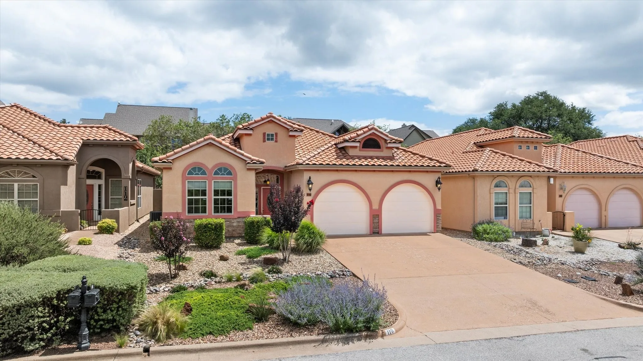 Single Family Residence For Sale in Somervell County , 110 Valley View, Glen Rose, Texas 76043, 3 Bedroom, 2 Bathroom, 2 Garage spaces, 2,165 Sqft, built in 2006, mls#21290253, Real Estate Agent in Glen Rose, Homes For Sale in Somervell county, Homes For Sale in Glen Rose, Realtor in Glen Rose Texas, Real Estate Brokerage Independent Realty Texas, Luminita Cordes Realtor