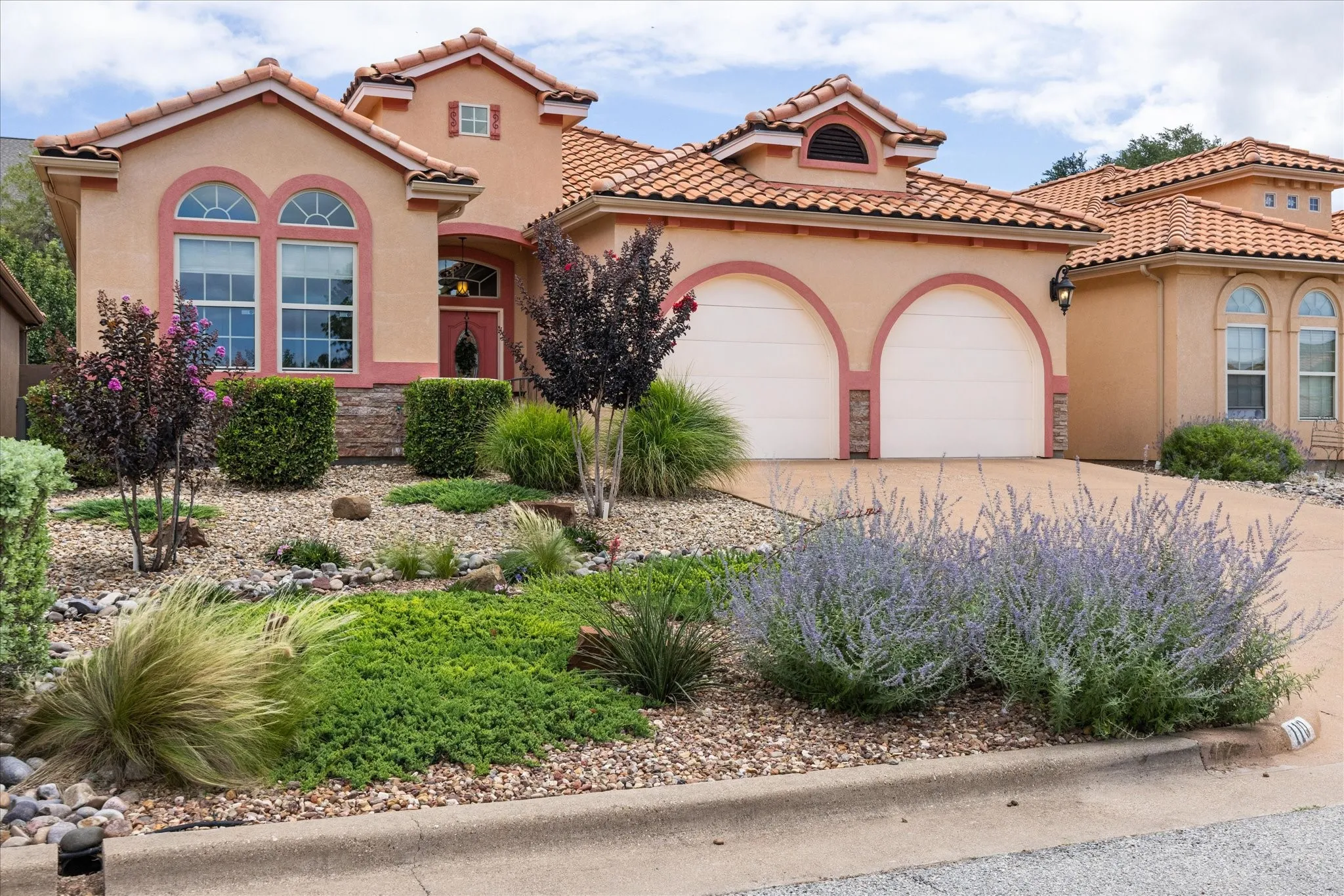 Single Family Residence For Sale in Somervell County , 110 Valley View, Glen Rose, Texas 76043, 3 Bedroom, 2 Bathroom, 2 Garage spaces, 2,165 Sqft, built in 2006, mls#21290253, Real Estate Agent in Glen Rose, Homes For Sale in Somervell county, Homes For Sale in Glen Rose, Realtor in Glen Rose Texas, Real Estate Brokerage Independent Realty Texas, Luminita Cordes Realtor
