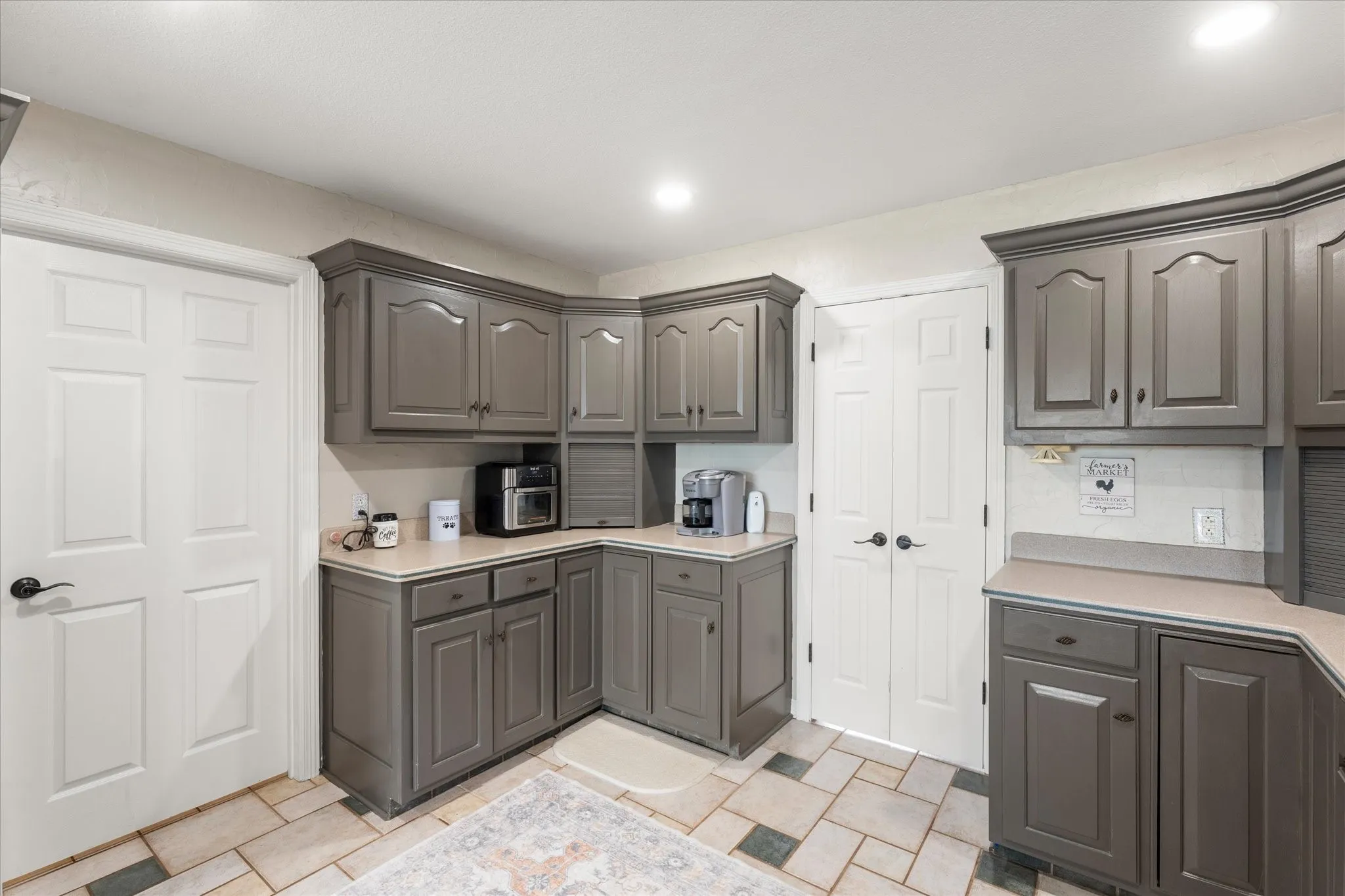 Single Family Residence For Sale in Wood County , 3034 State Highway 154, Quitman, Texas 75783, 4 Bedroom, 4 Bathroom, 2 Garage spaces, 2,763 Sqft, built in 1996, mls#21298812, Real Estate Agent in Quitman, Homes For Sale in Wood county, Homes For Sale in Quitman, Realtor in Quitman Texas, Real Estate Brokerage Independent Realty Texas, Luminita Cordes Realtor