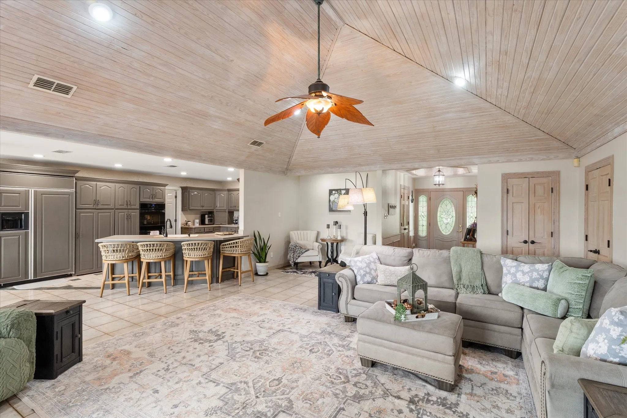 Single Family Residence For Sale in Wood County , 3034 State Highway 154, Quitman, Texas 75783, 4 Bedroom, 4 Bathroom, 2 Garage spaces, 2,763 Sqft, built in 1996, mls#21298812, Real Estate Agent in Quitman, Homes For Sale in Wood county, Homes For Sale in Quitman, Realtor in Quitman Texas, Real Estate Brokerage Independent Realty Texas, Luminita Cordes Realtor
